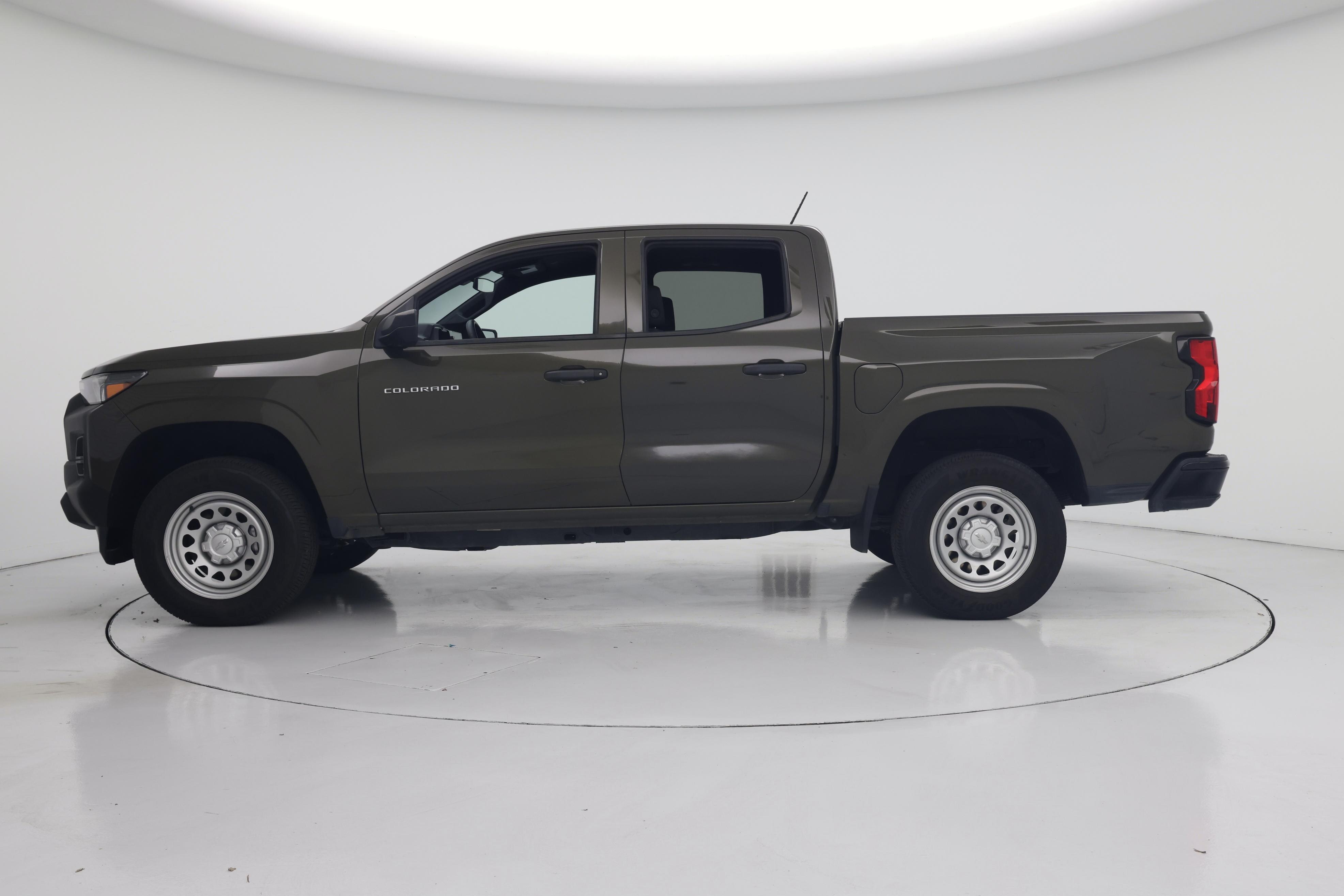 Thumbnail: 2023 Chevrolet Colorado - 3