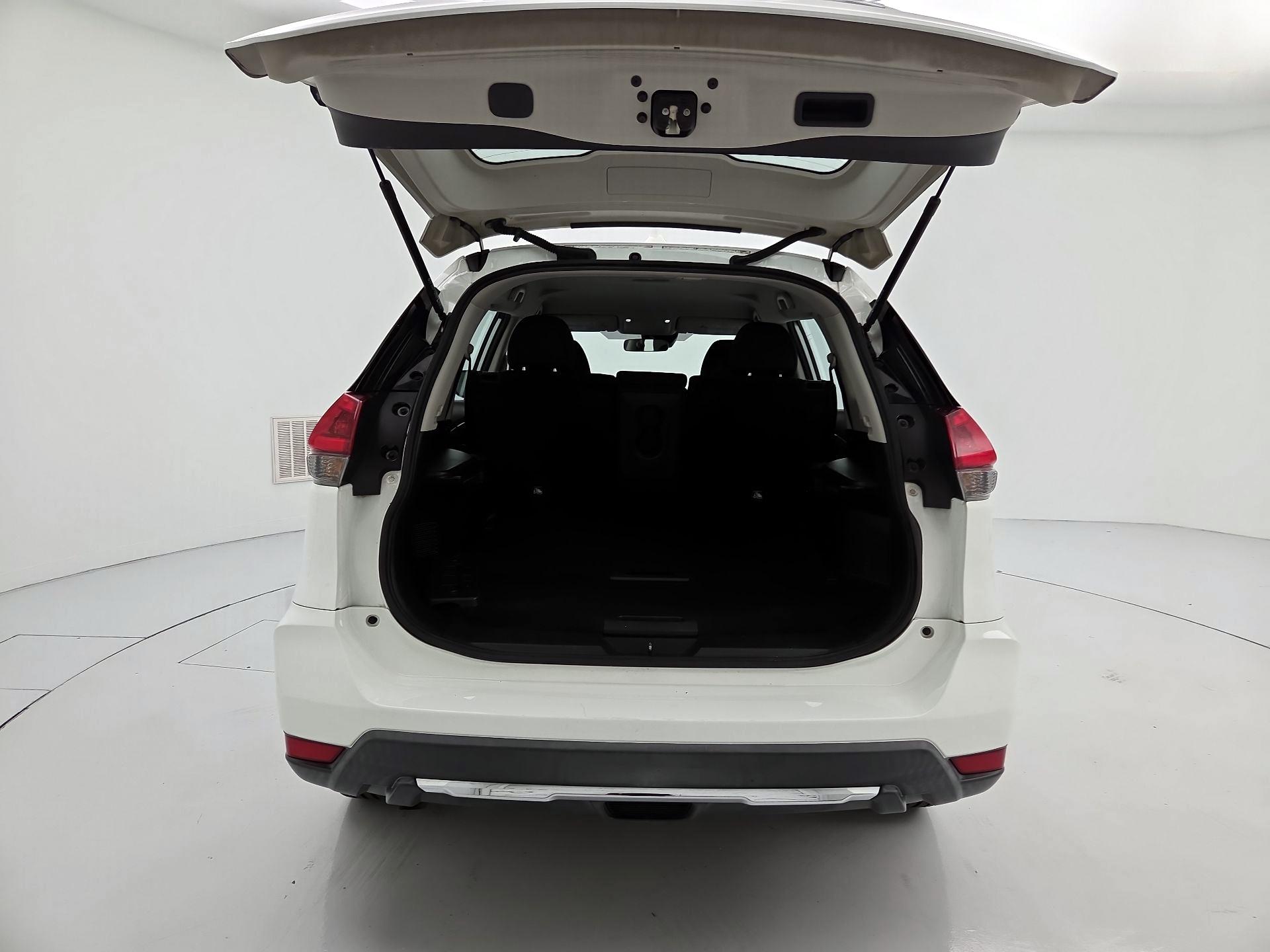Thumbnail: 2020 Nissan Rogue - 20