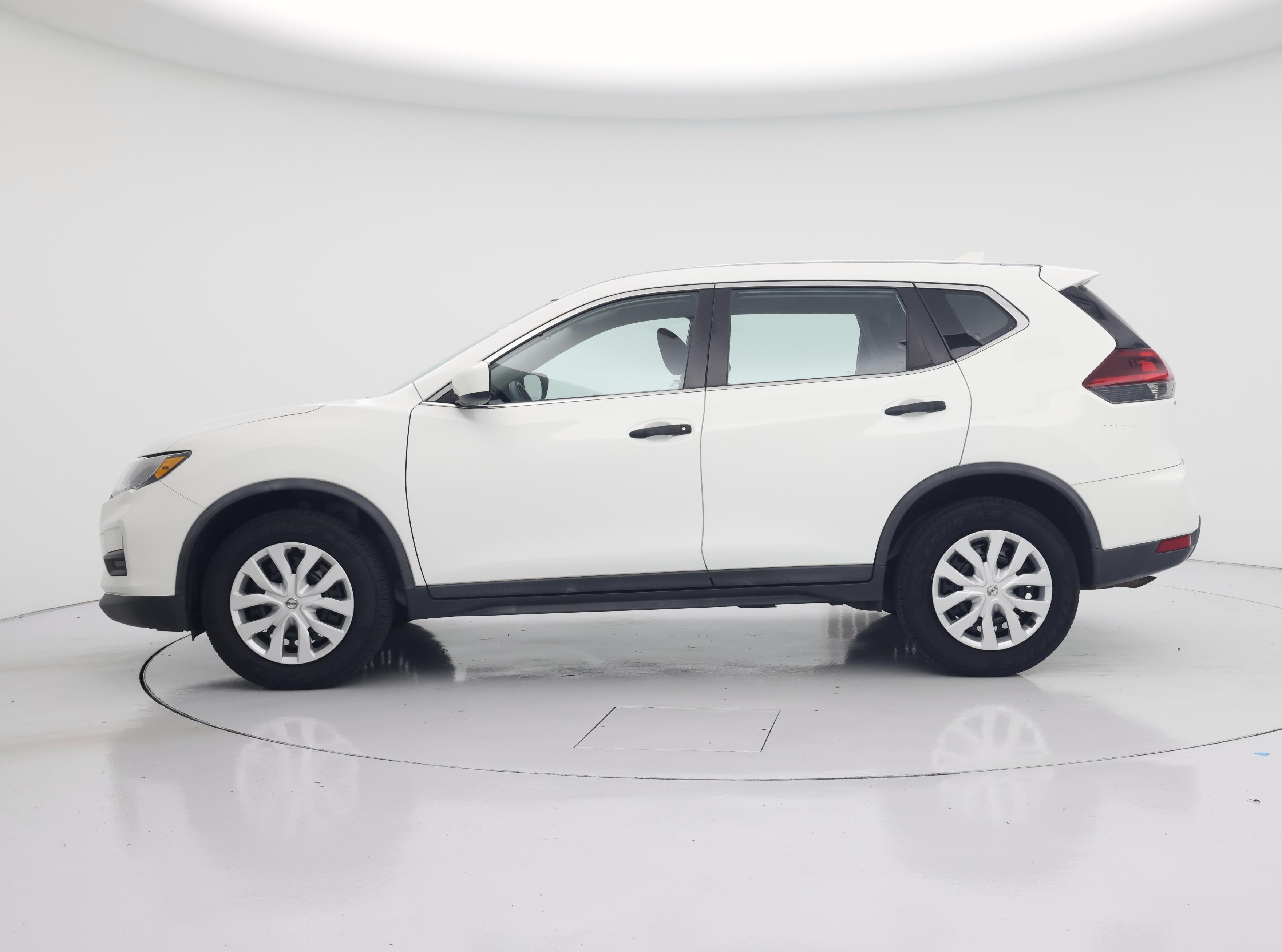 Thumbnail: 2020 Nissan Rogue - 3
