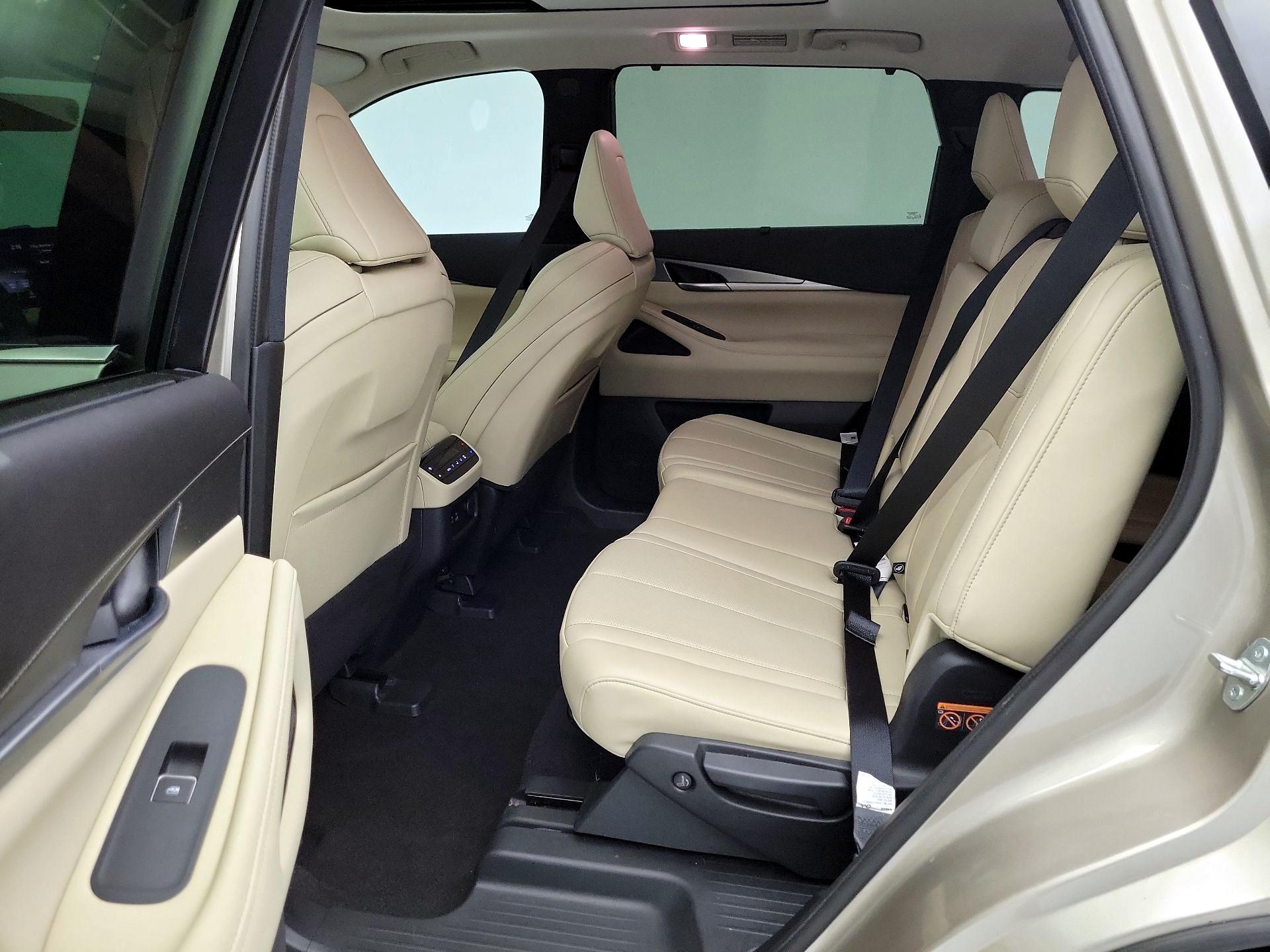 Thumbnail: 2023 INFINITI QX60 - 20