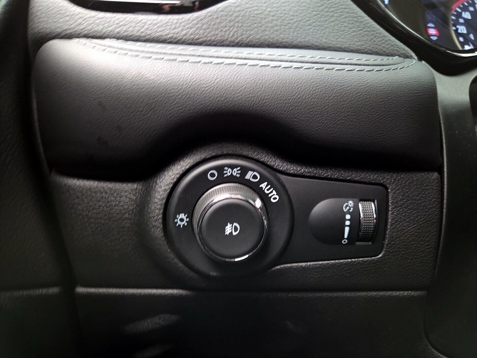 2021 Dodge Durango SXT Plus - Photo 14