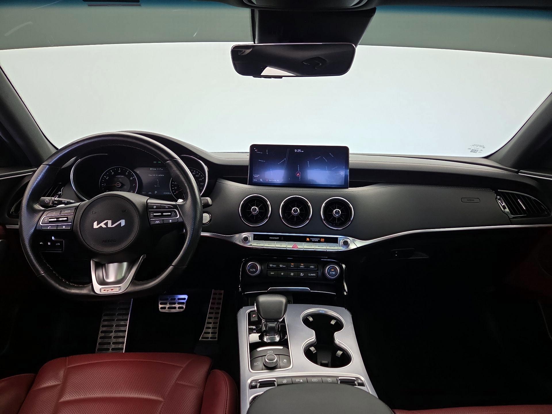 Thumbnail: 2022 Kia Stinger - 9