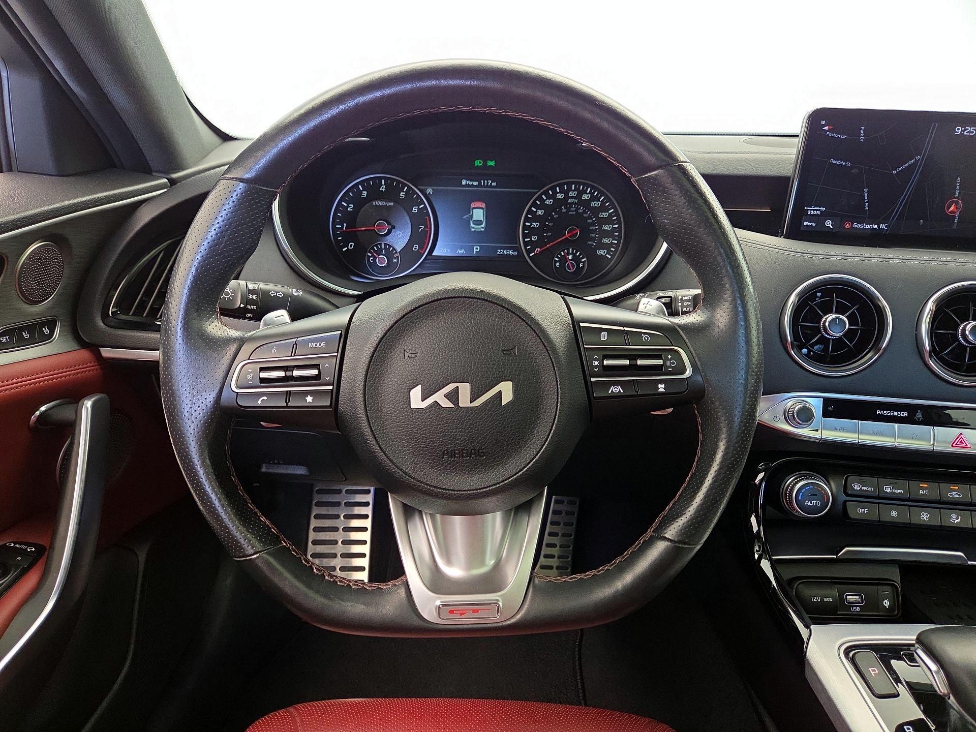 Thumbnail: 2022 Kia Stinger - 10