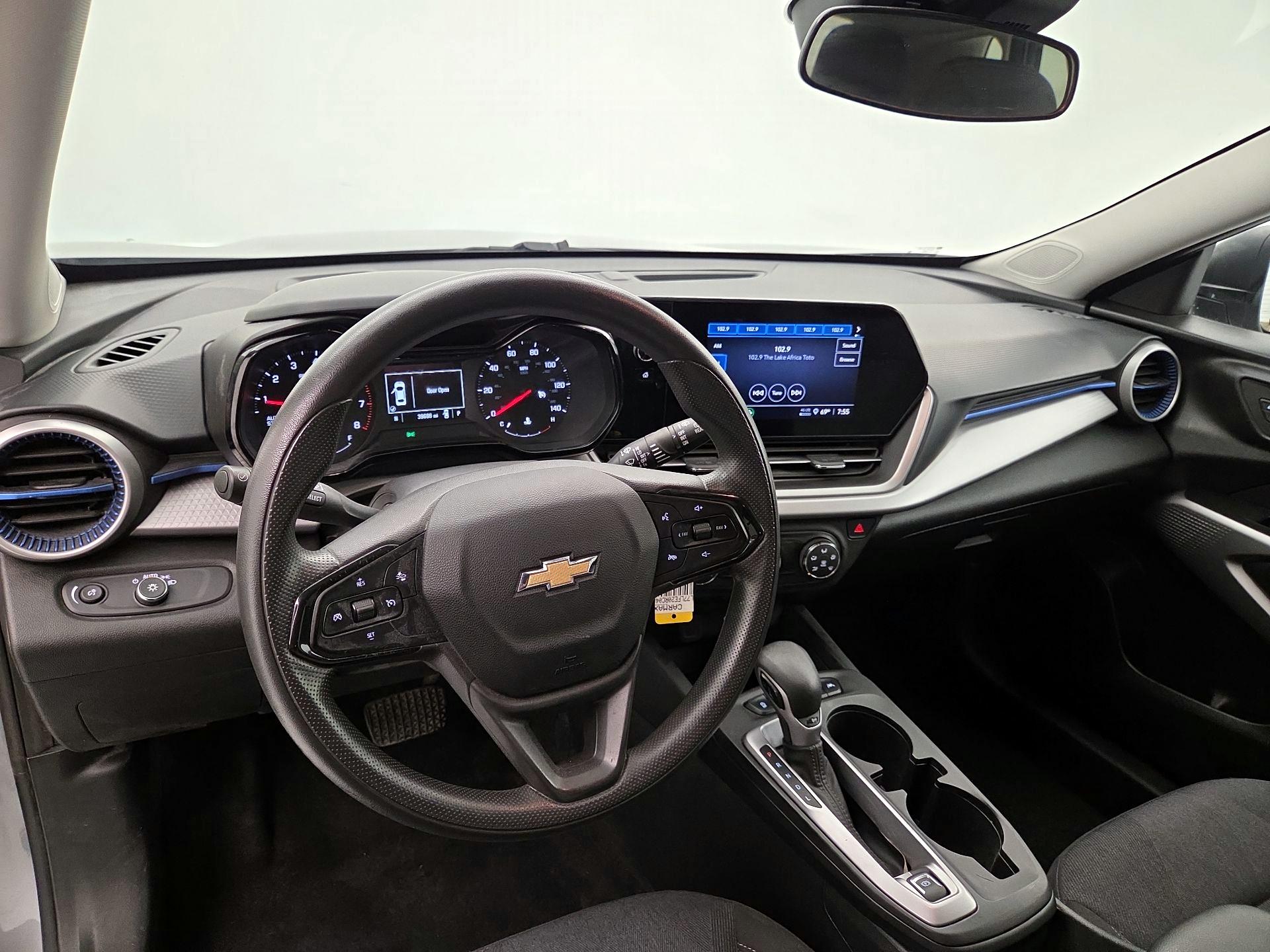 Thumbnail: 2024 Chevrolet Trax - 9