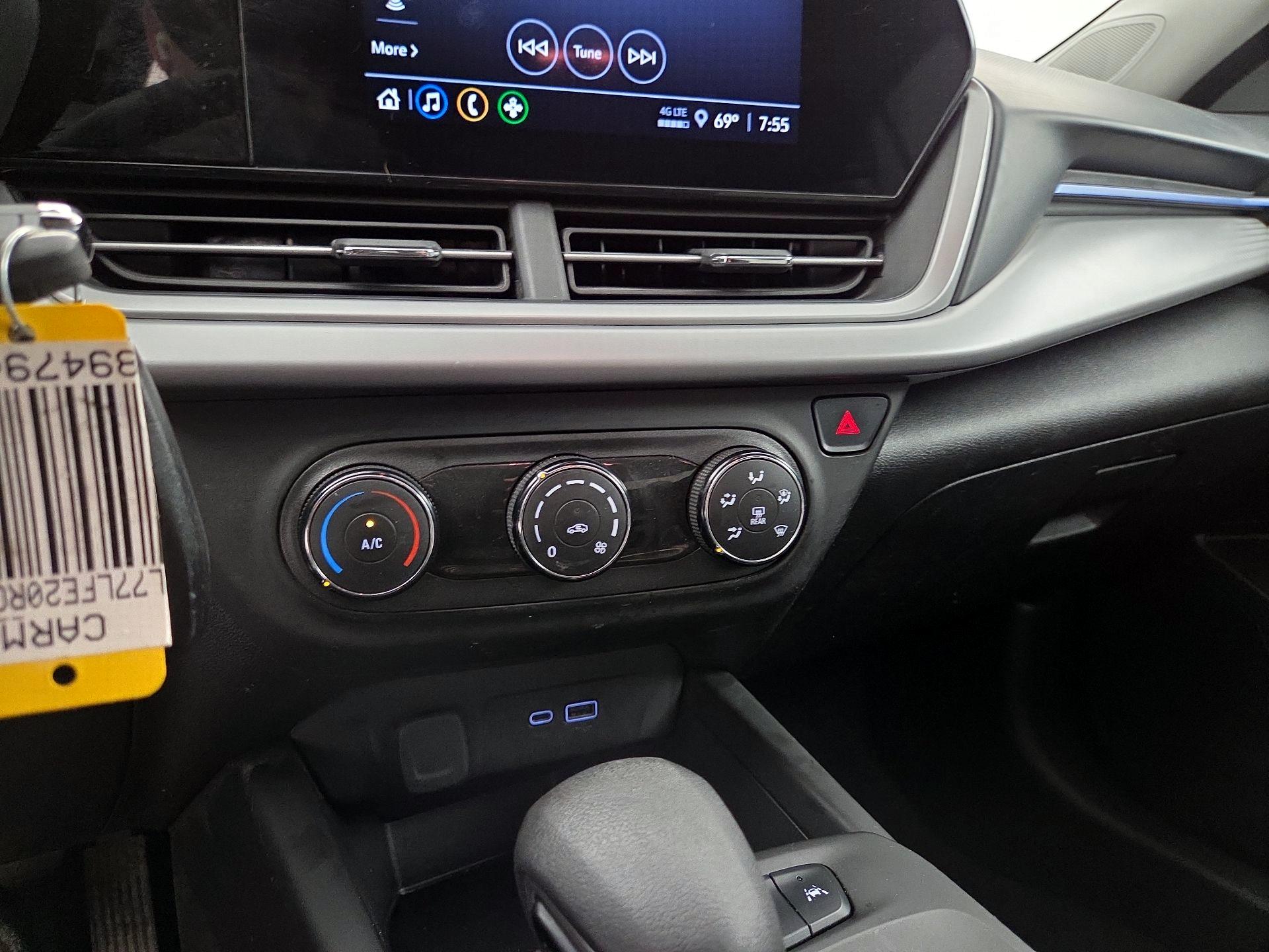 Thumbnail: 2024 Chevrolet Trax - 16