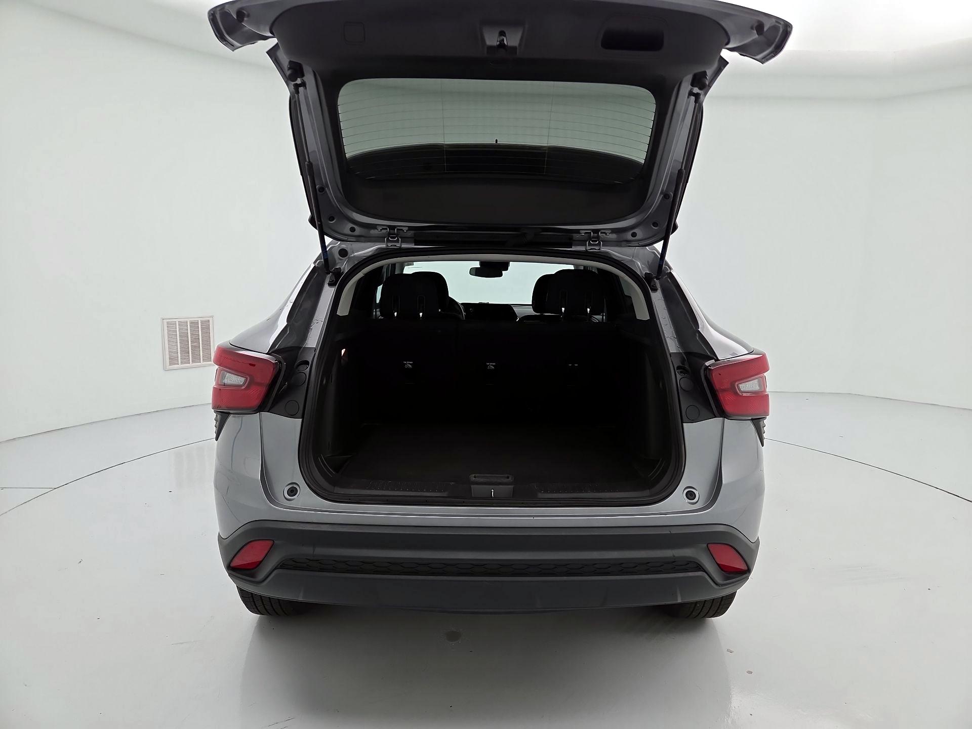 Thumbnail: 2024 Chevrolet Trax - 20