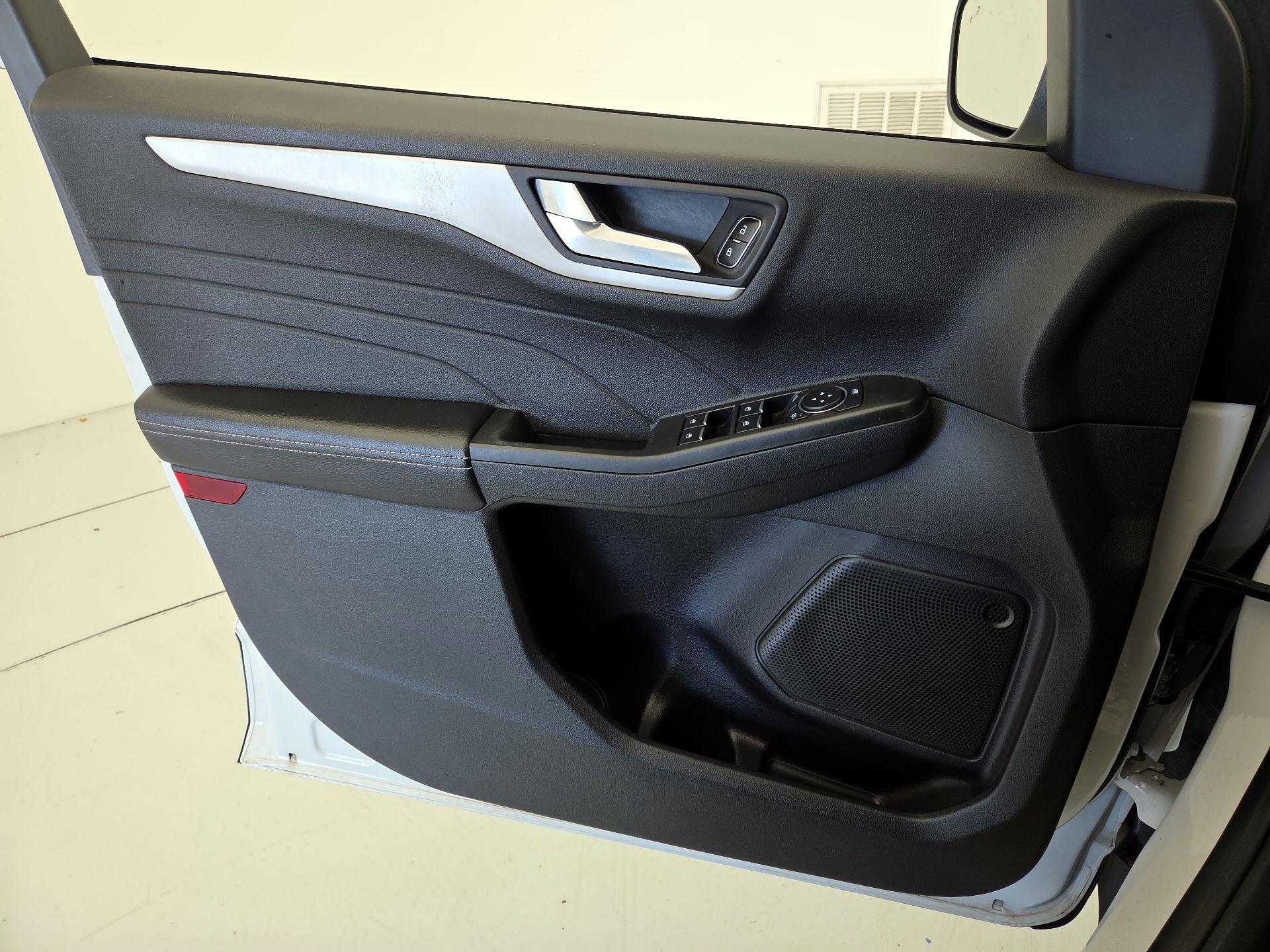 Thumbnail: 2021 Ford Escape - 12
