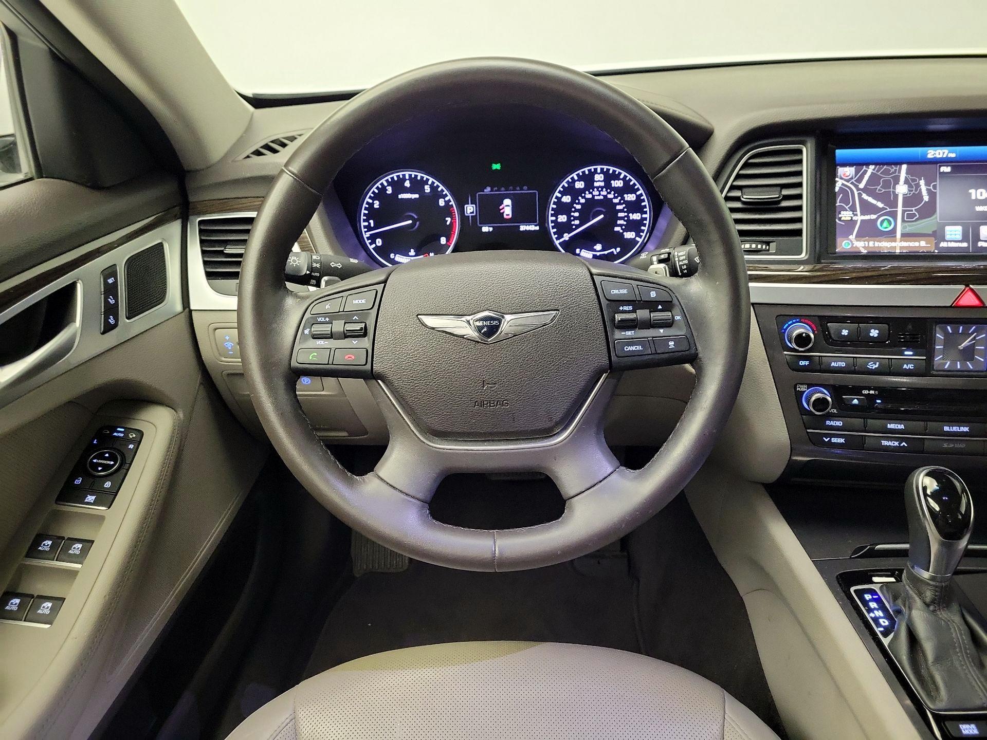 Thumbnail: 2017 Genesis G80 - 10