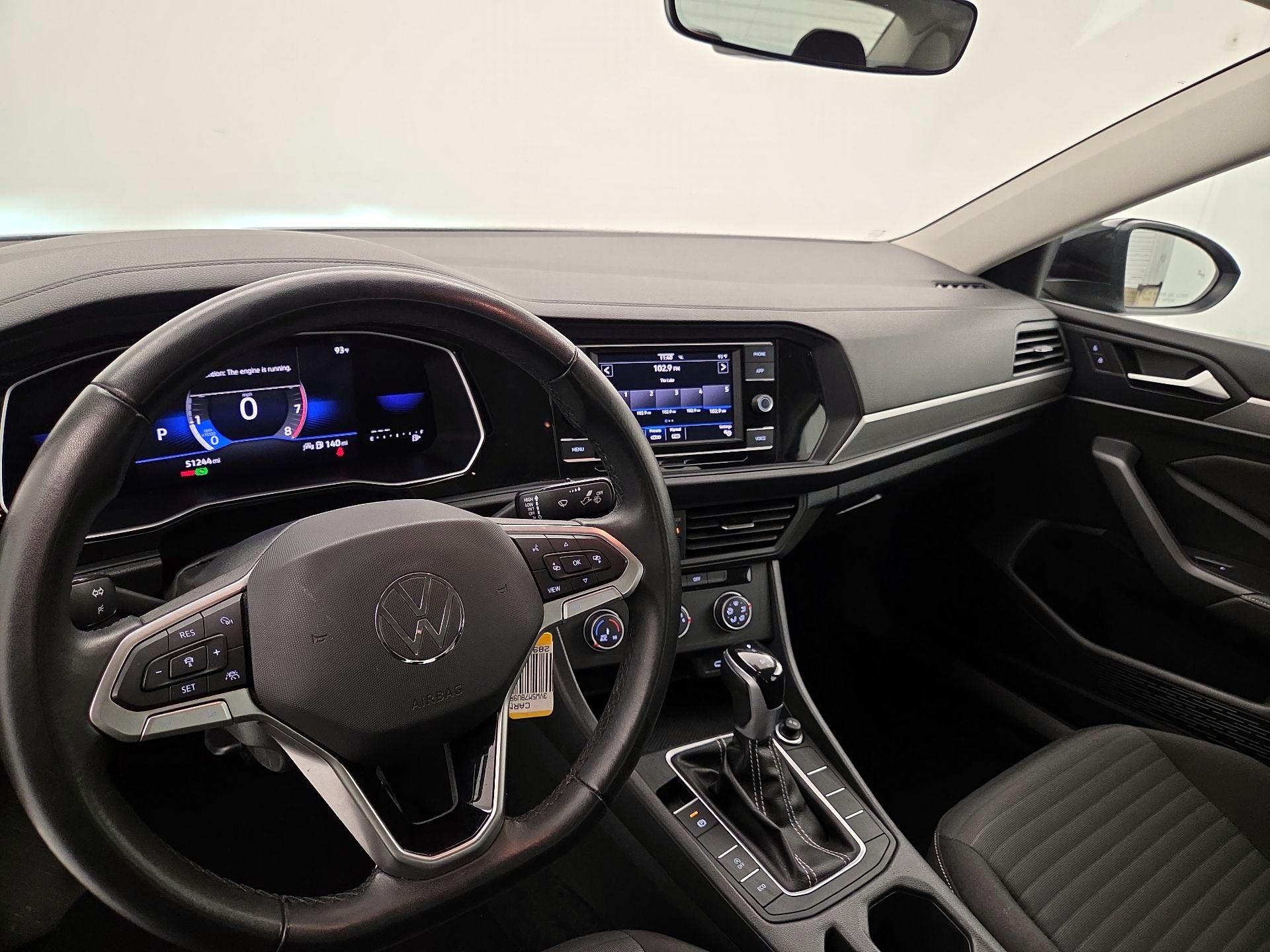 Thumbnail: 2024 Volkswagen Jetta - 9