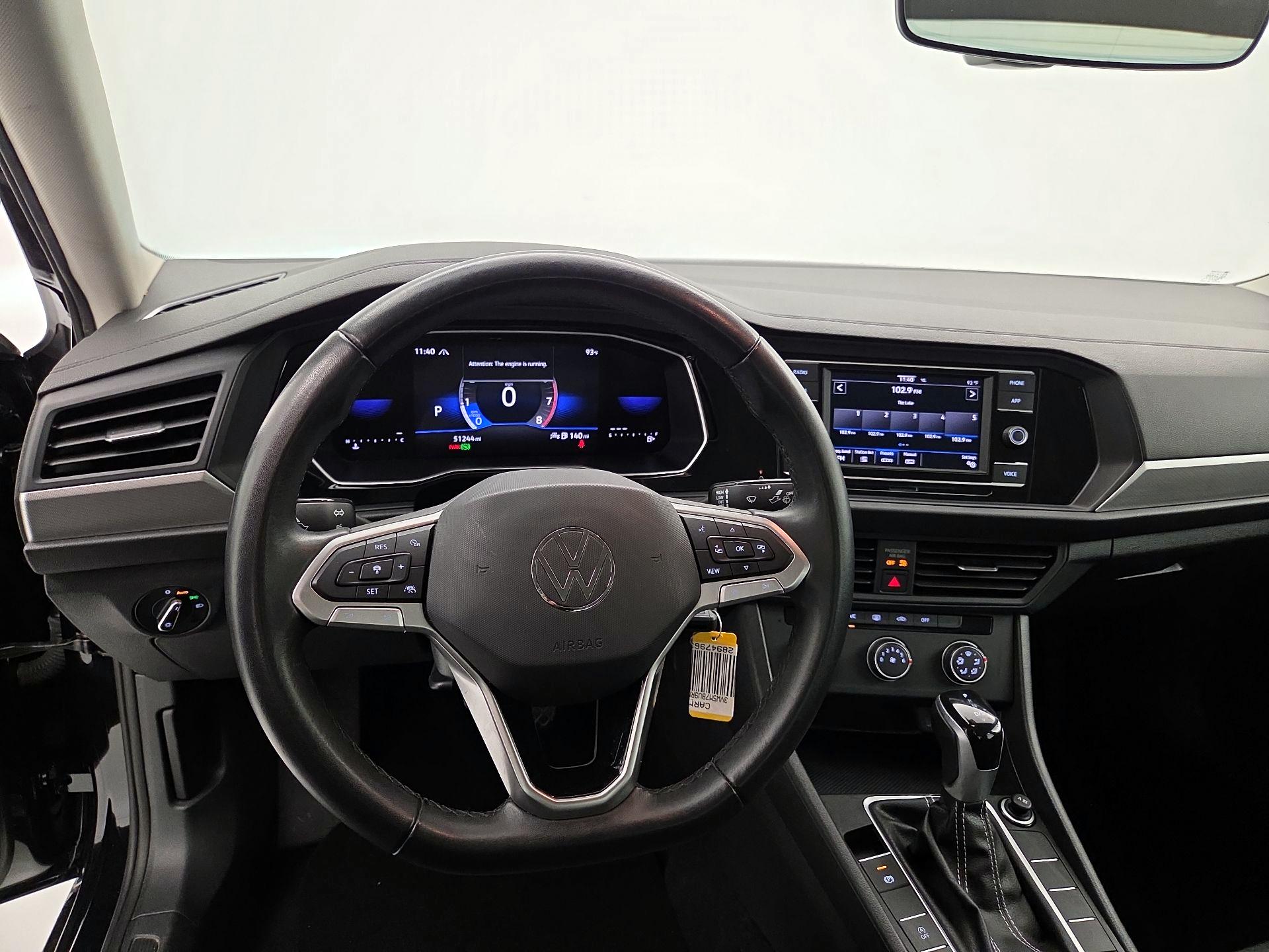 Thumbnail: 2024 Volkswagen Jetta - 10