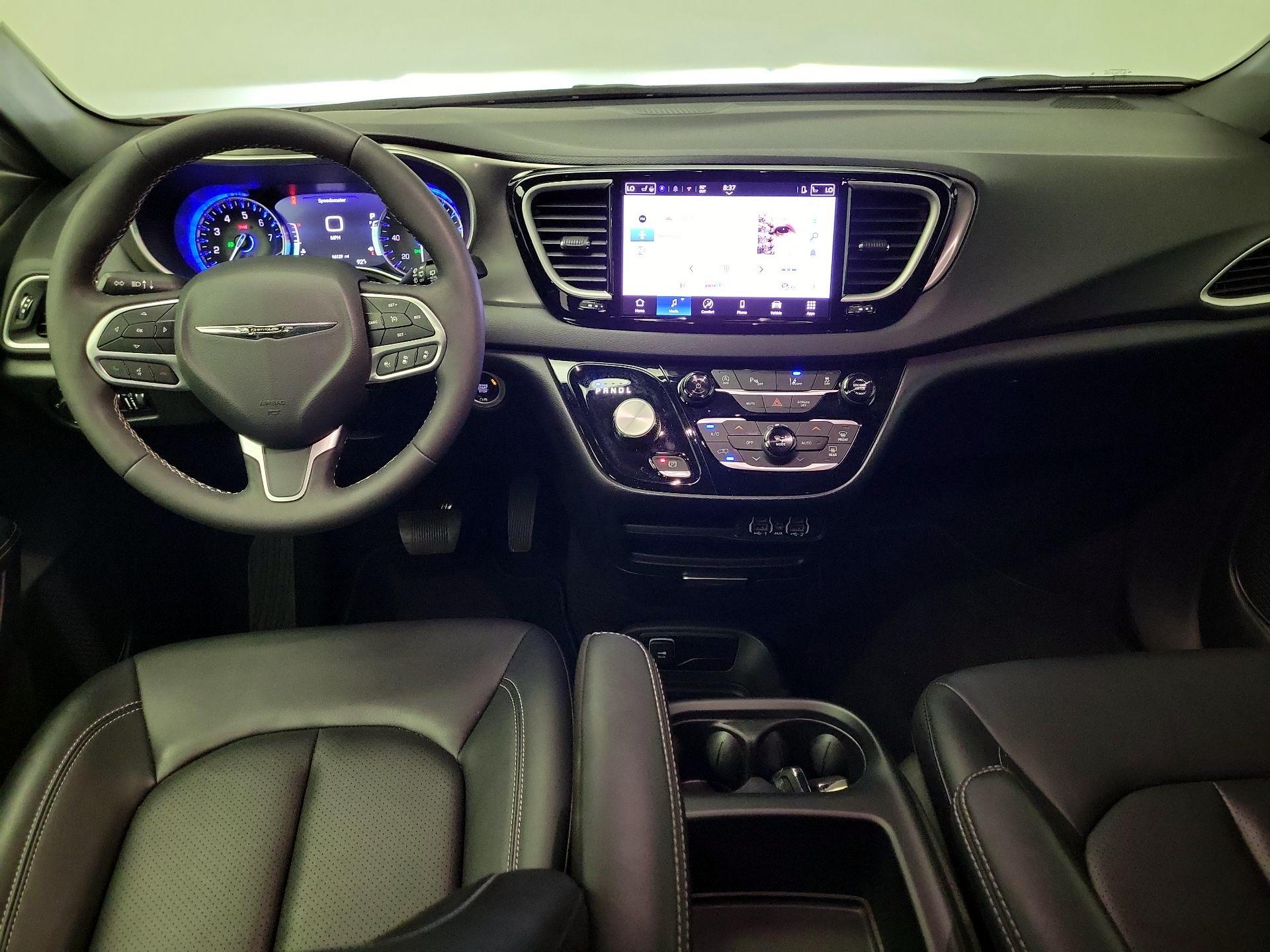 Thumbnail: 2025 Chrysler Pacifica - 9