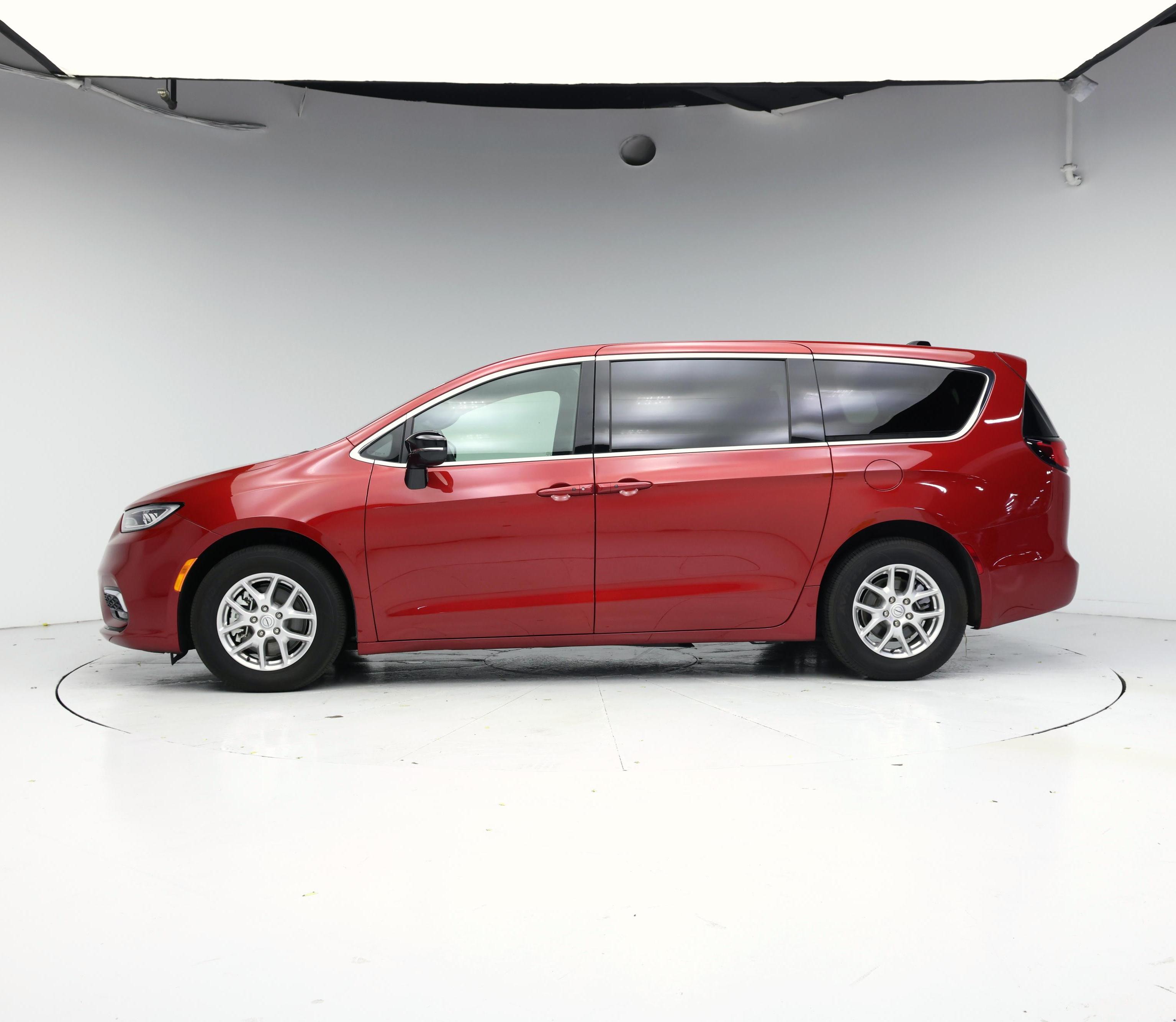 Thumbnail: 2025 Chrysler Pacifica - 3