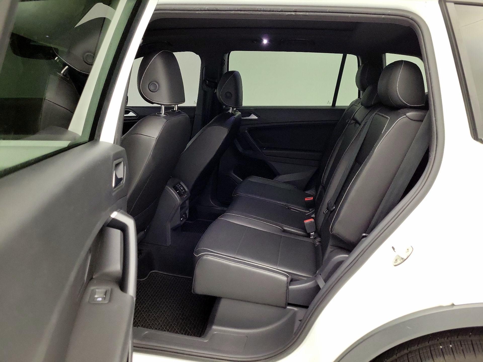 Thumbnail: 2021 Volkswagen Tiguan - 20