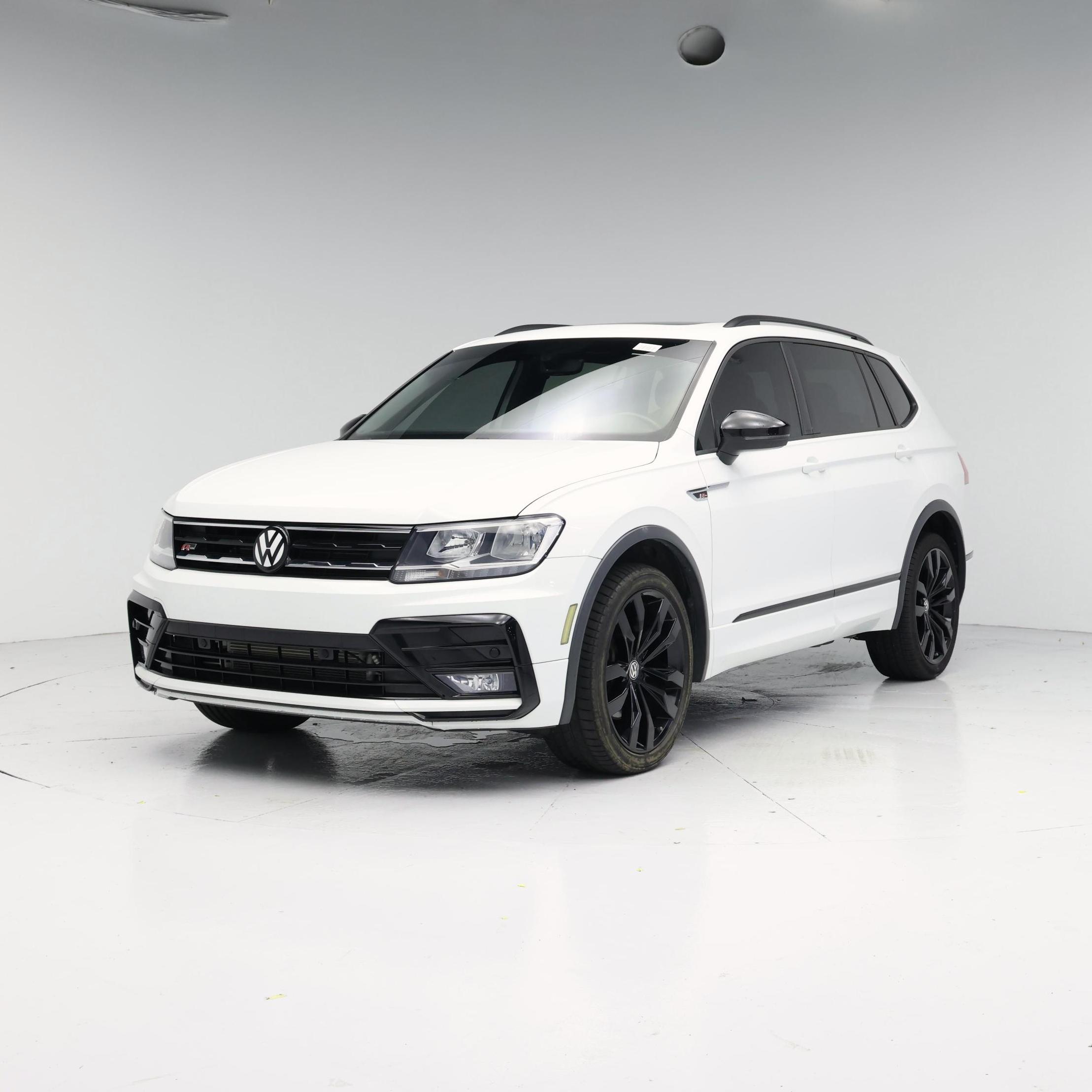 Thumbnail: 2021 Volkswagen Tiguan - 4