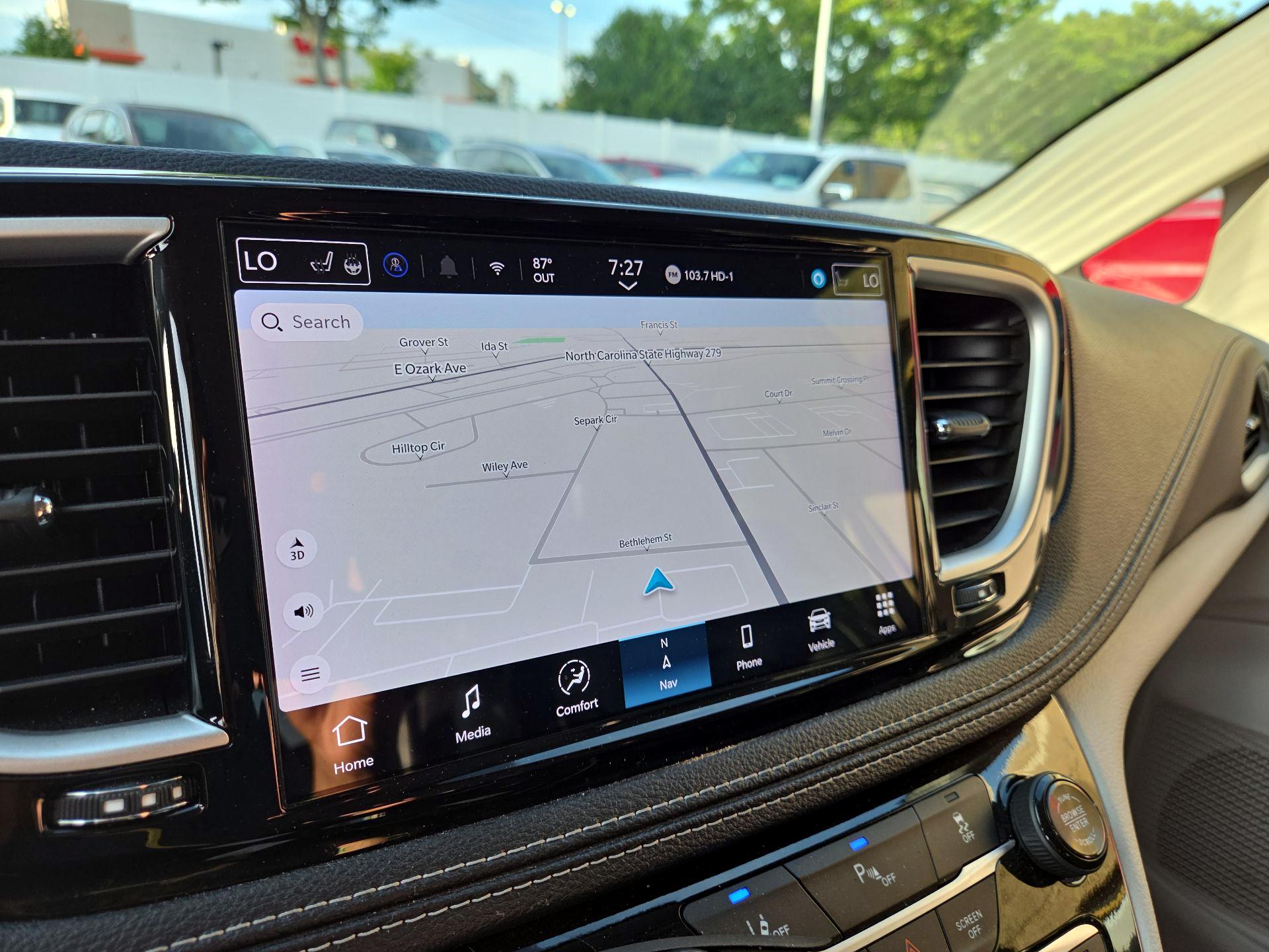 Thumbnail: 2024 Chrysler Pacifica - 14