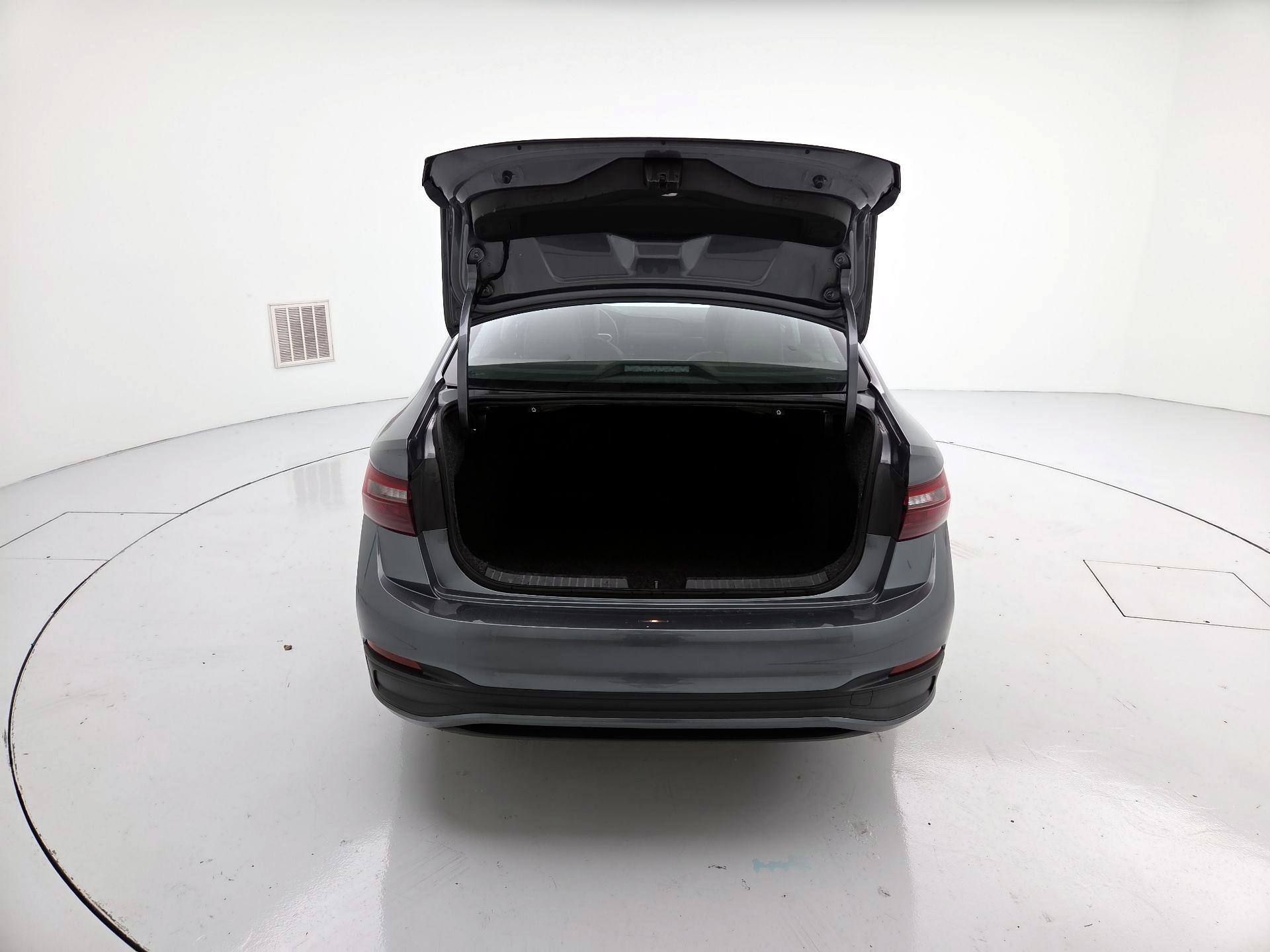 Thumbnail: 2024 Volkswagen Jetta - 20