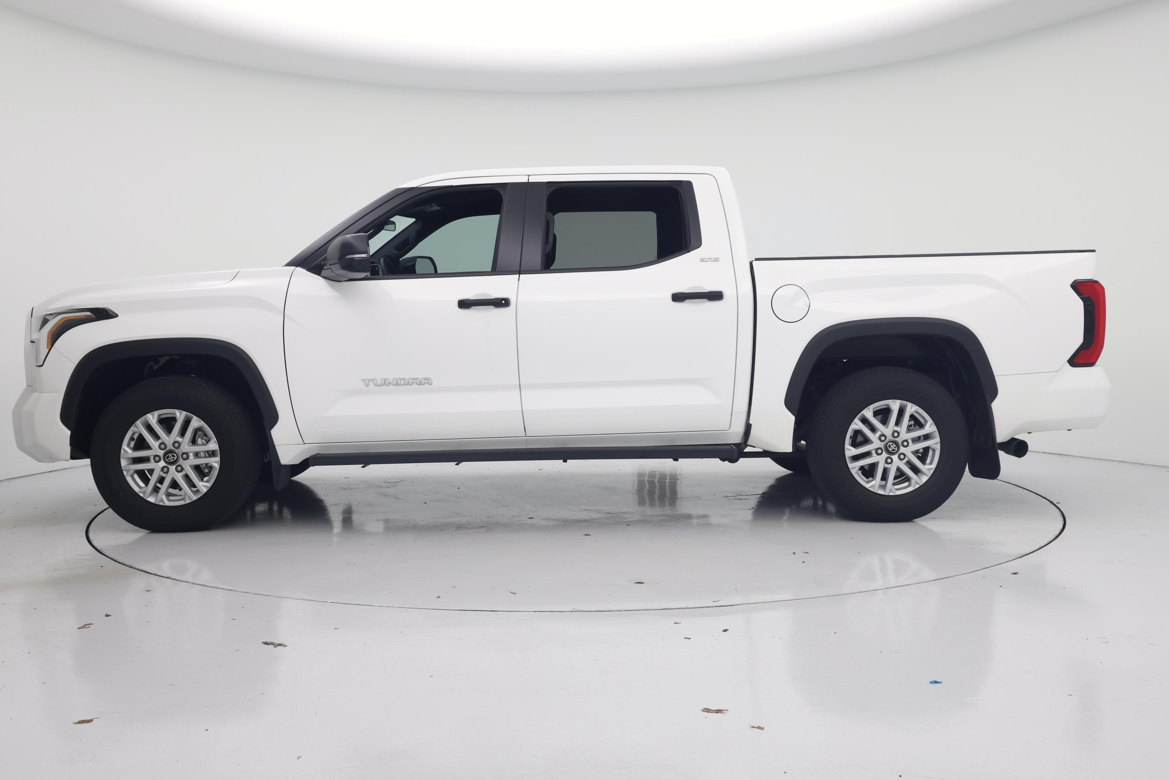 Thumbnail: 2025 Toyota Tundra - 3