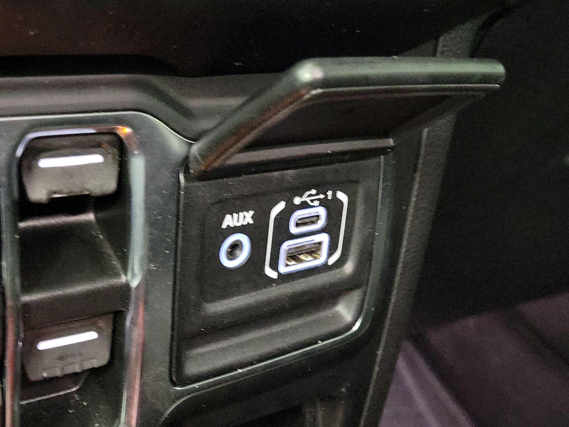 Thumbnail: 2023 Jeep Gladiator - 18