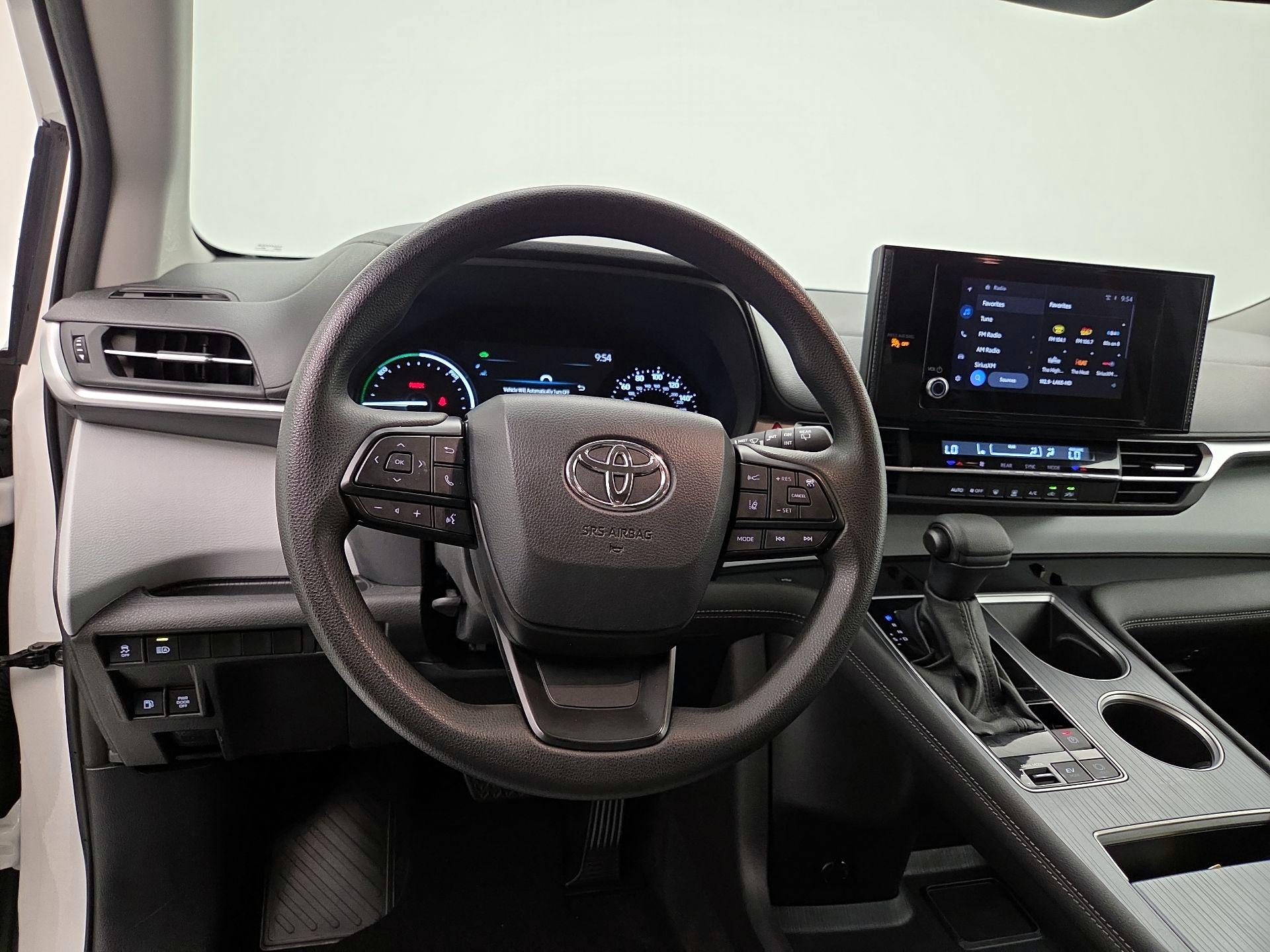 Thumbnail: 2025 Toyota Sienna - 10