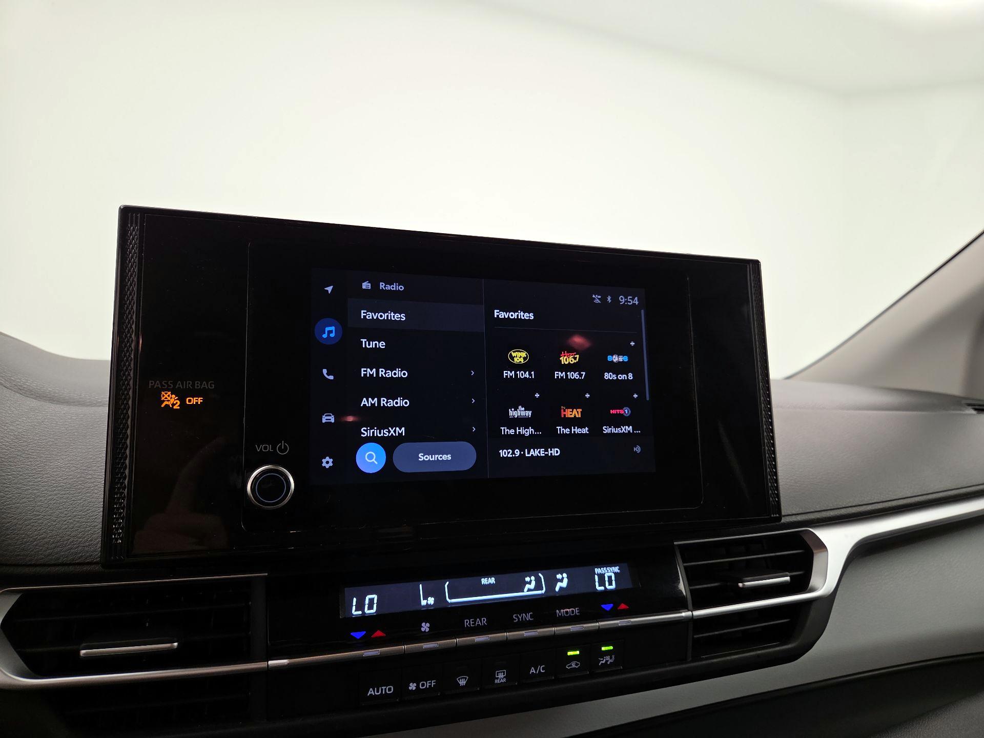Thumbnail: 2025 Toyota Sienna - 15