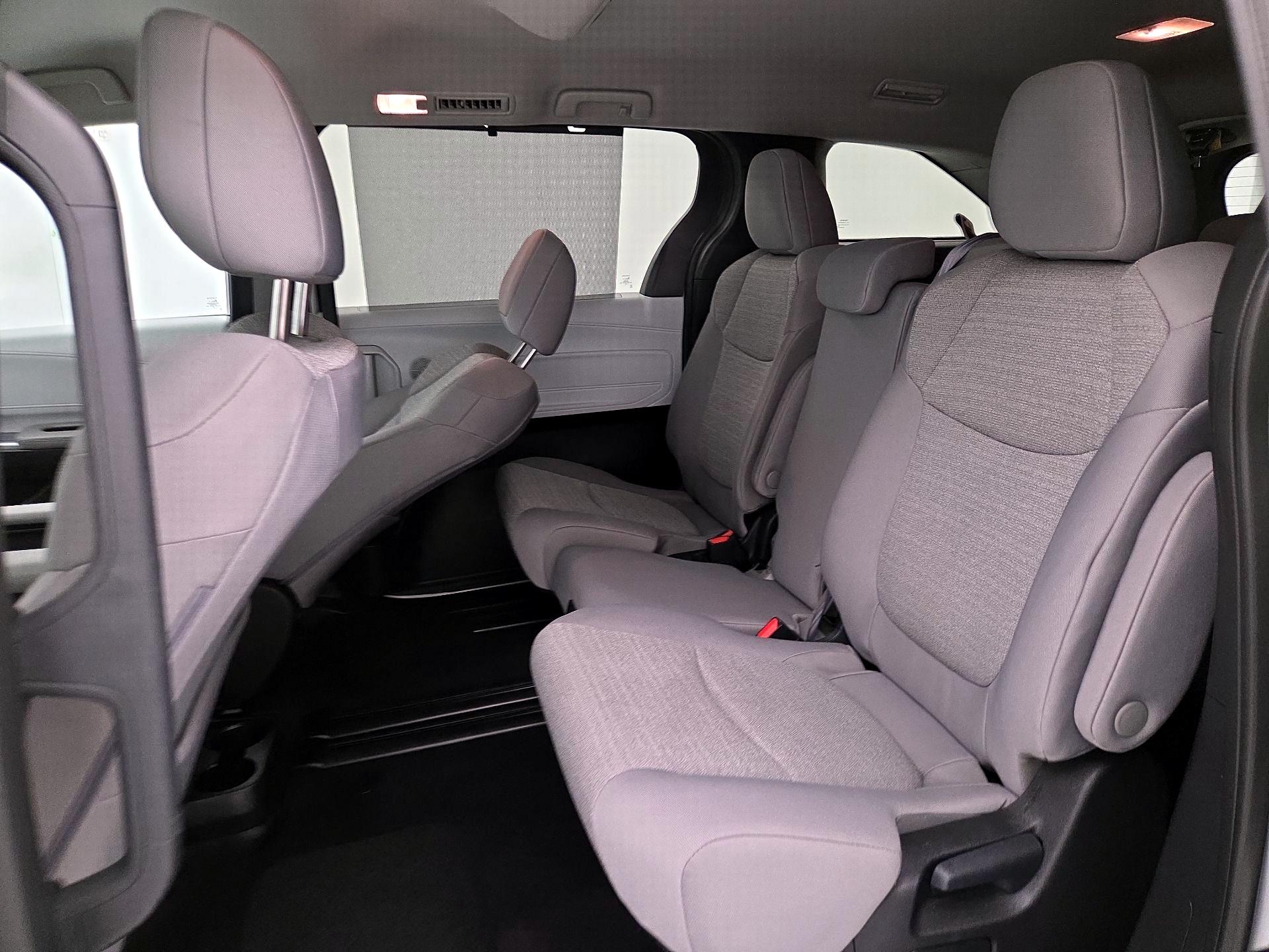 Thumbnail: 2025 Toyota Sienna - 19
