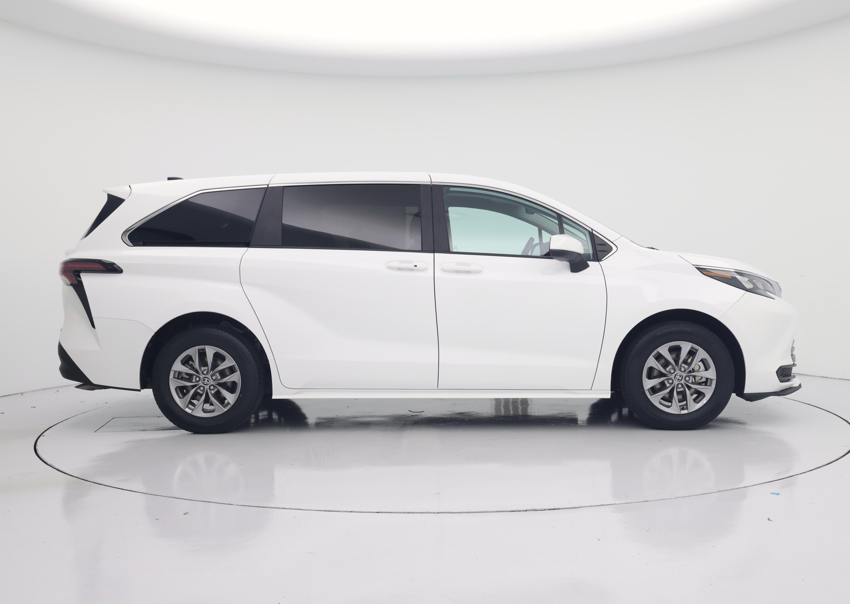 Thumbnail: 2025 Toyota Sienna - 7