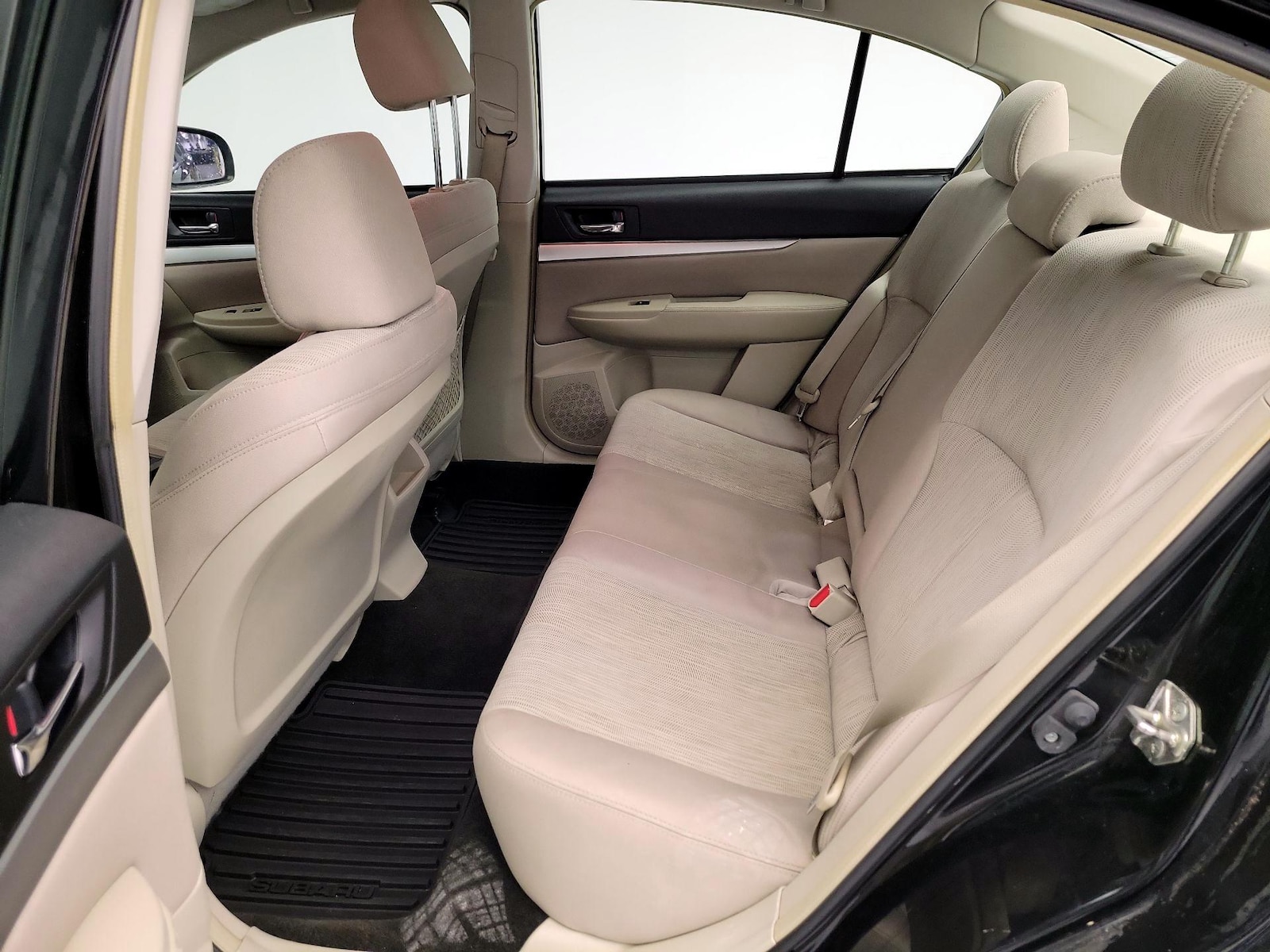 2014 Subaru Legacy 2.5i Premium - Photo 19