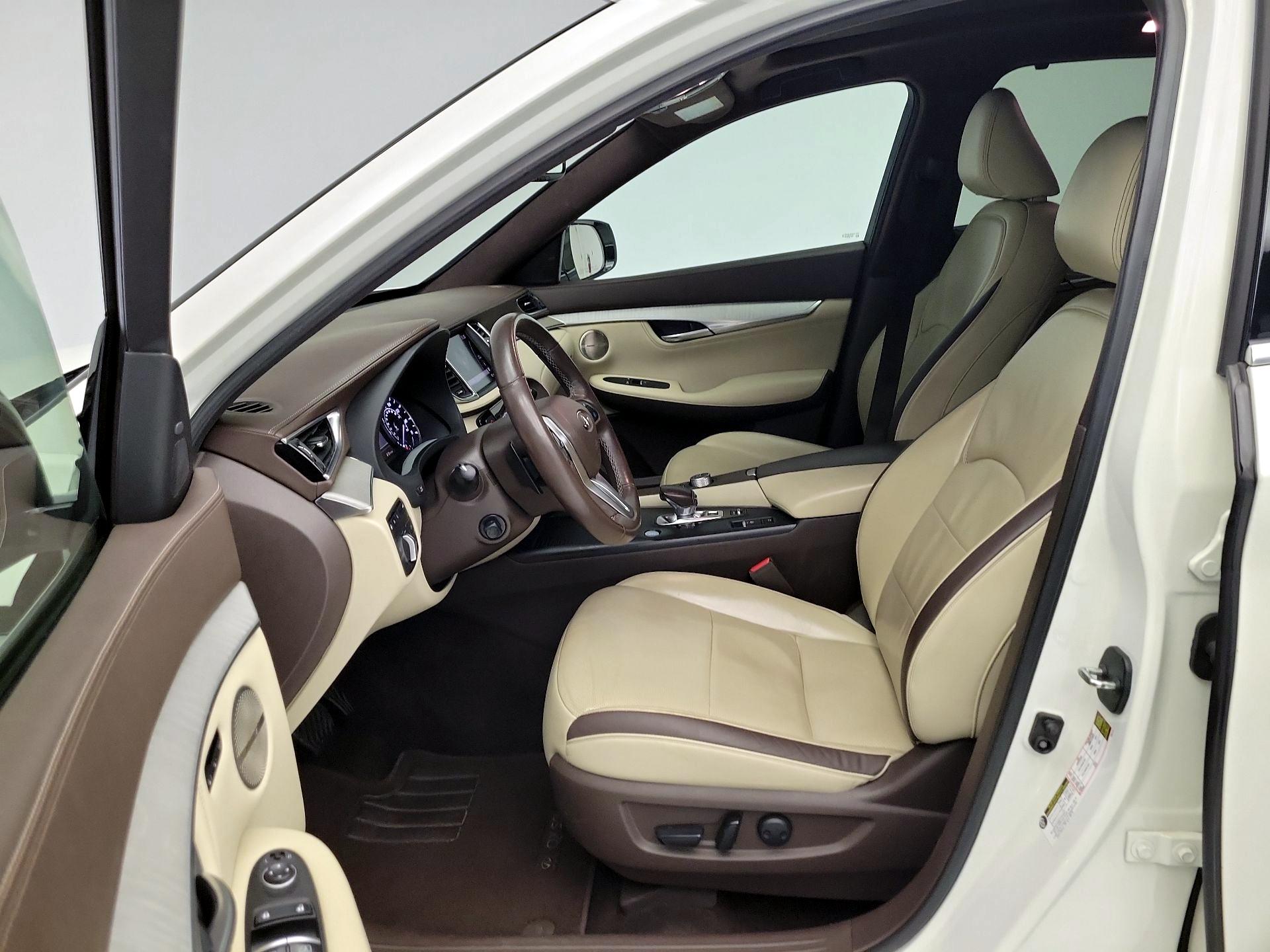 Thumbnail: 2020 INFINITI QX50 - 11