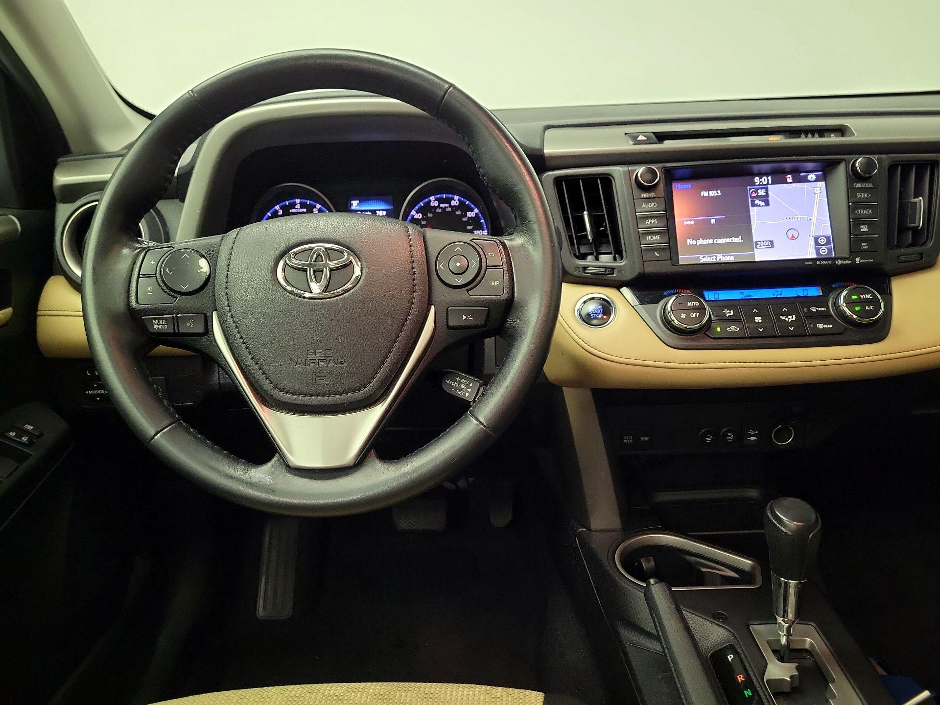 Thumbnail: 2018 Toyota RAV4 - 10
