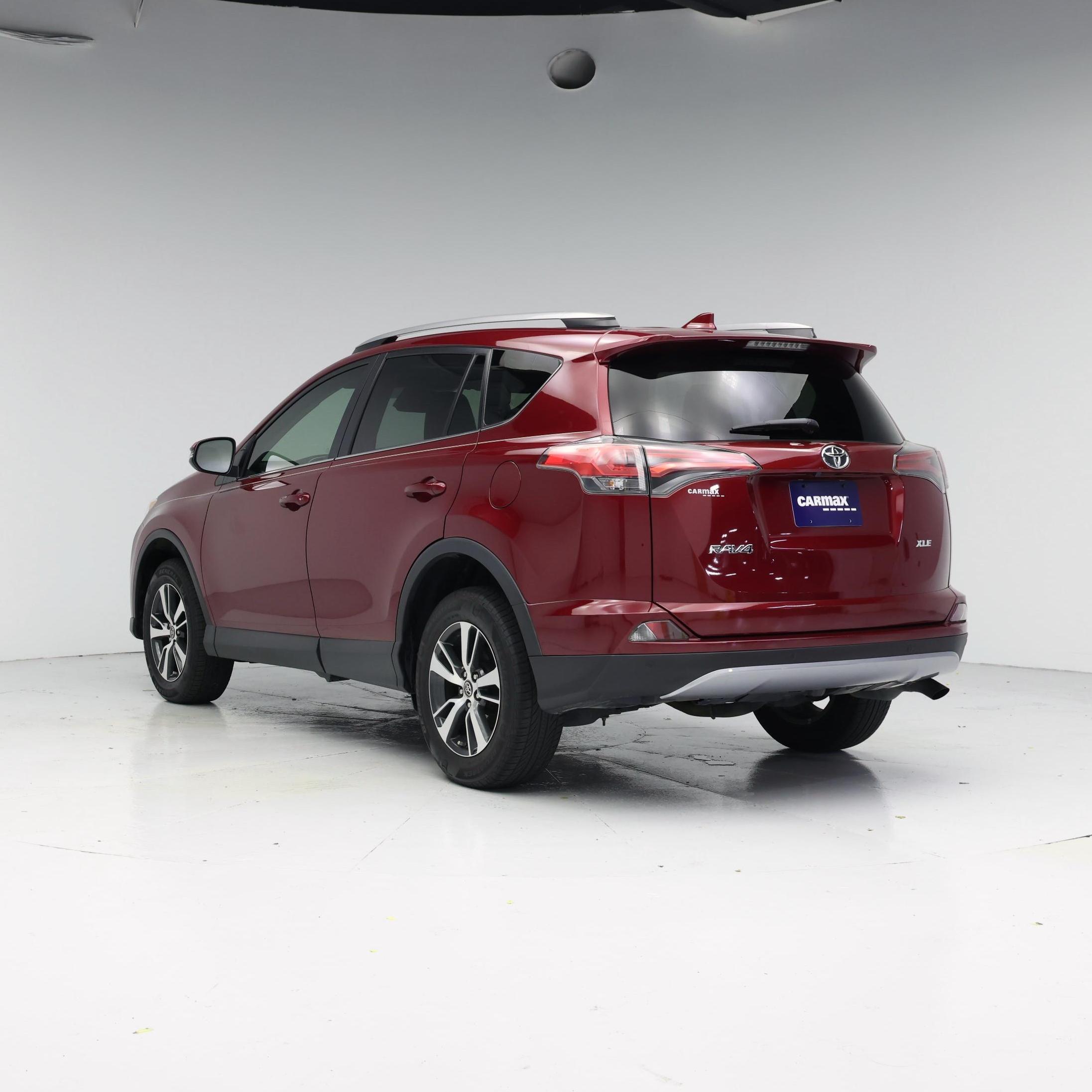 Thumbnail: 2018 Toyota RAV4 - 2