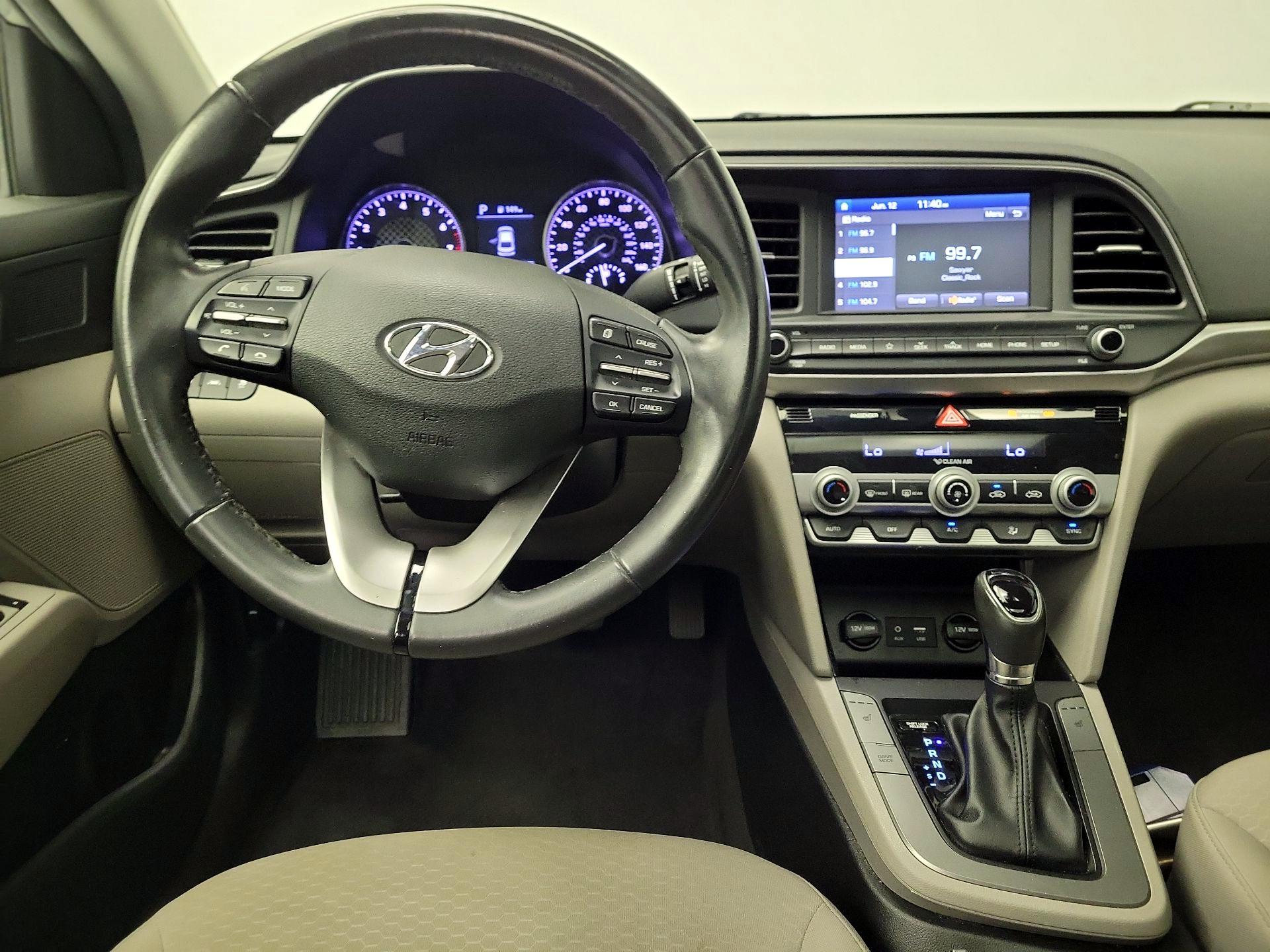 Thumbnail: 2020 Hyundai Elantra - 10