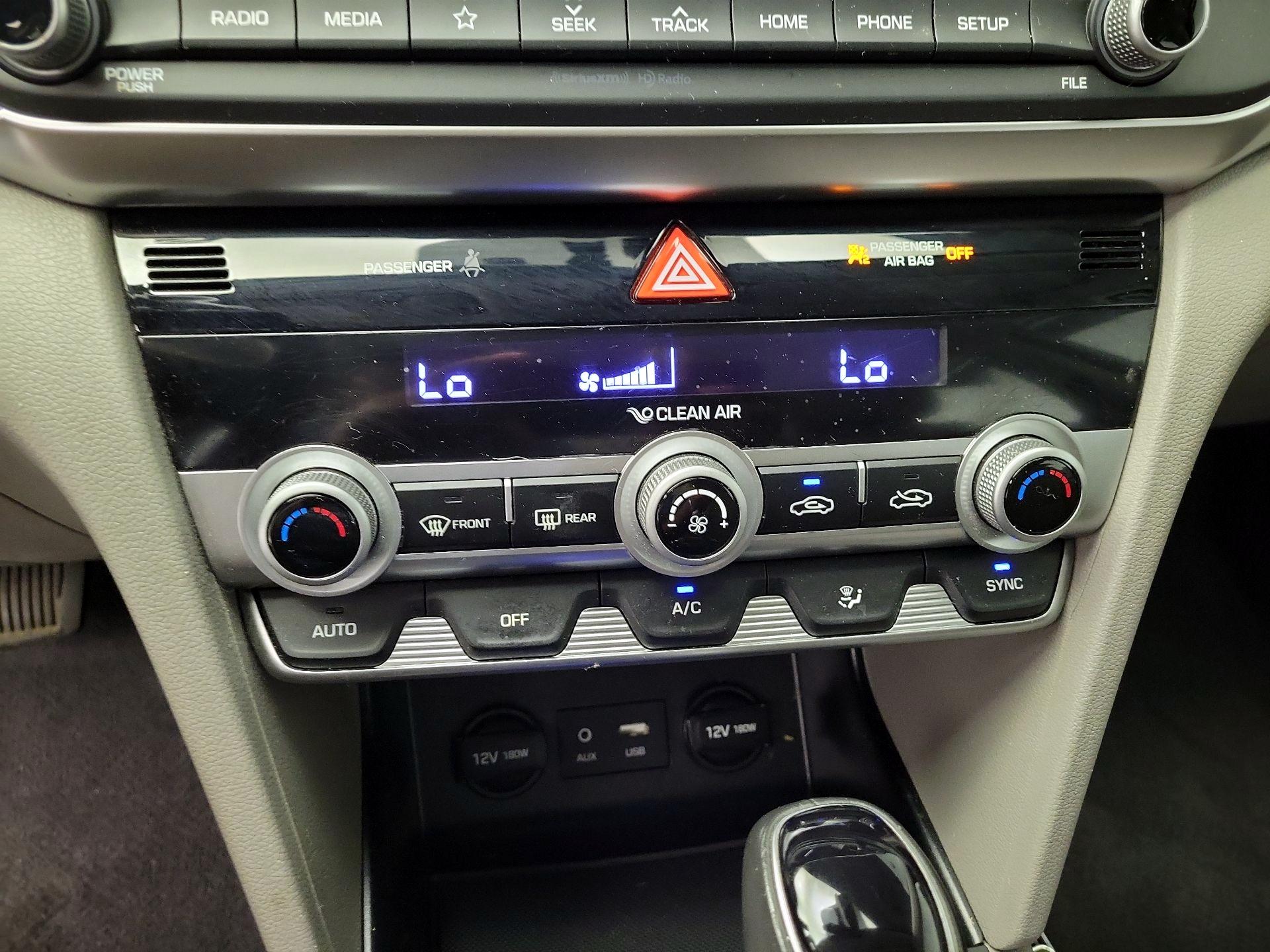Thumbnail: 2020 Hyundai Elantra - 16