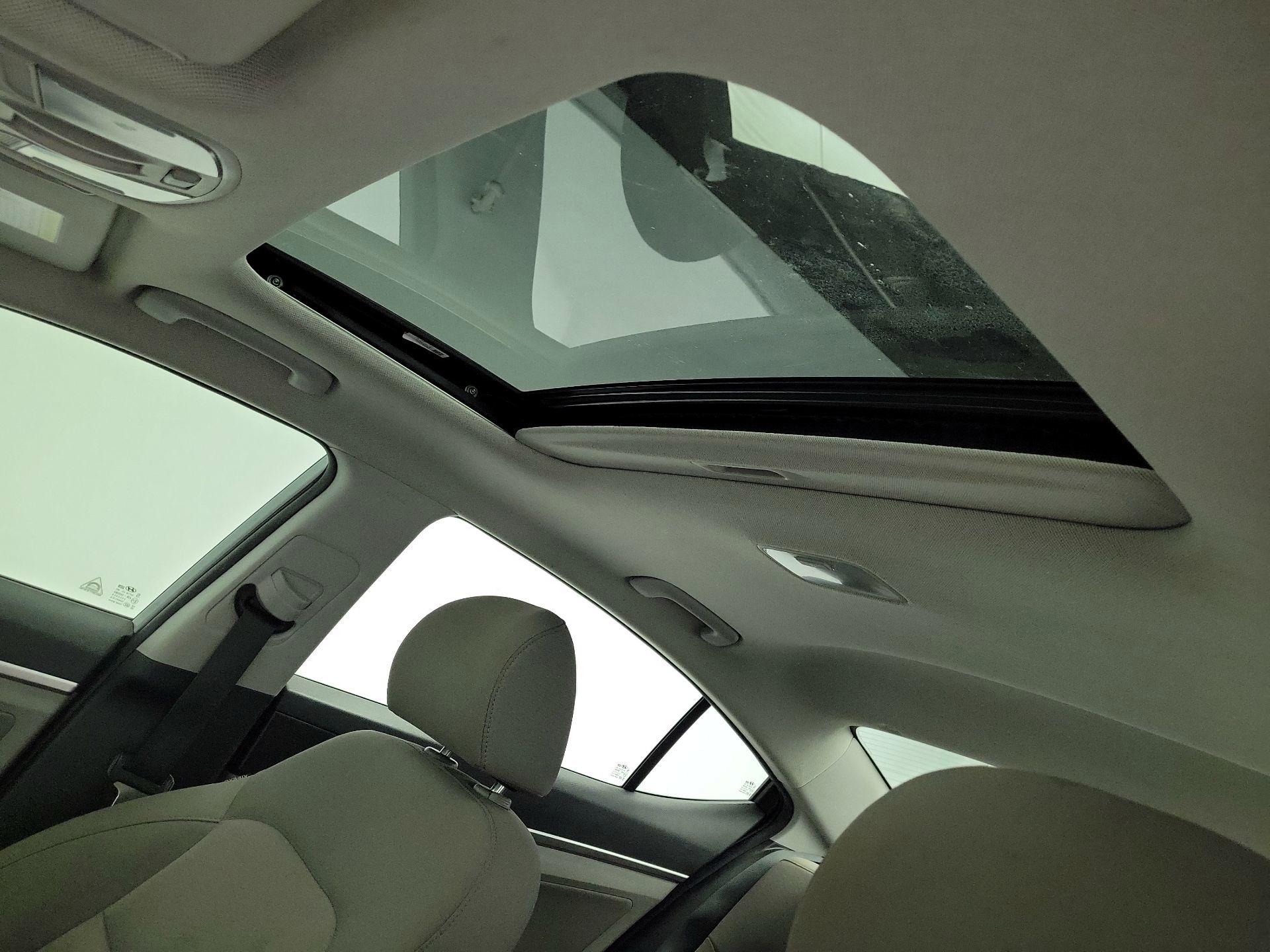 Thumbnail: 2020 Hyundai Elantra - 19