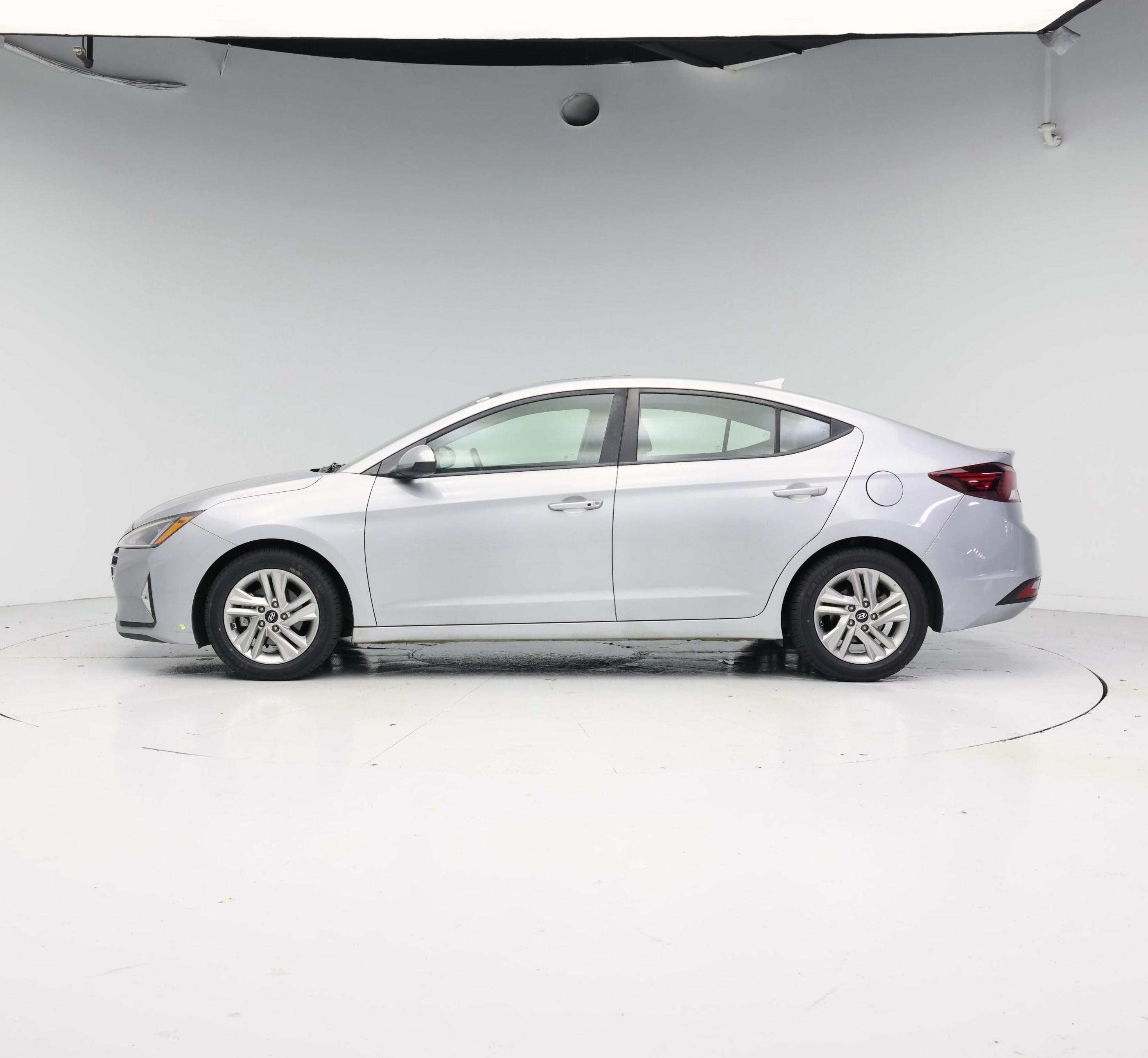 Thumbnail: 2020 Hyundai Elantra - 3