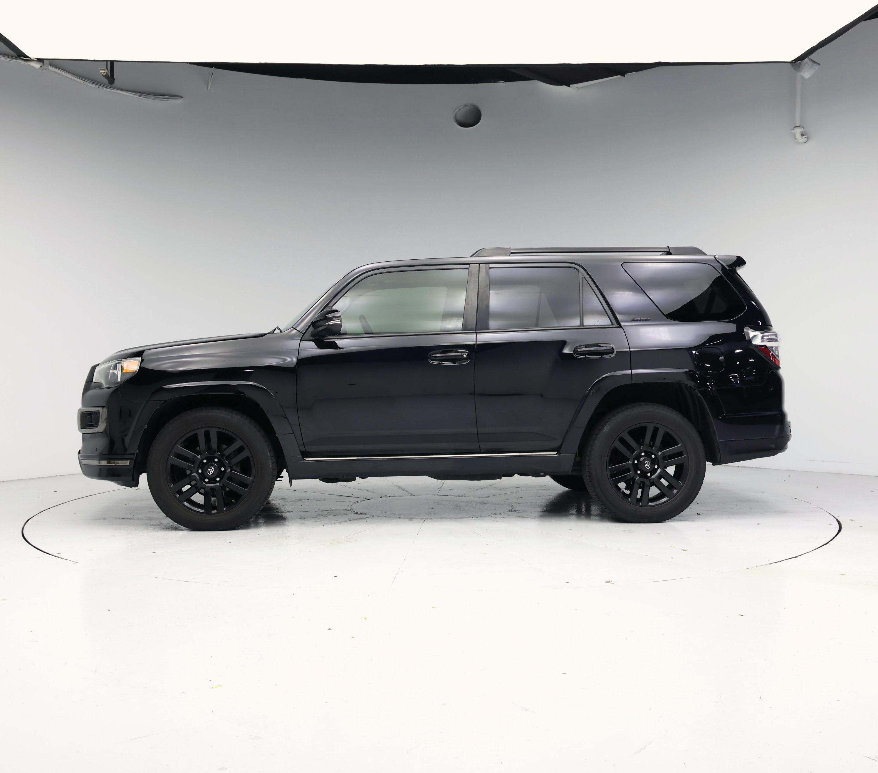 Thumbnail: 2020 Toyota 4Runner - 3