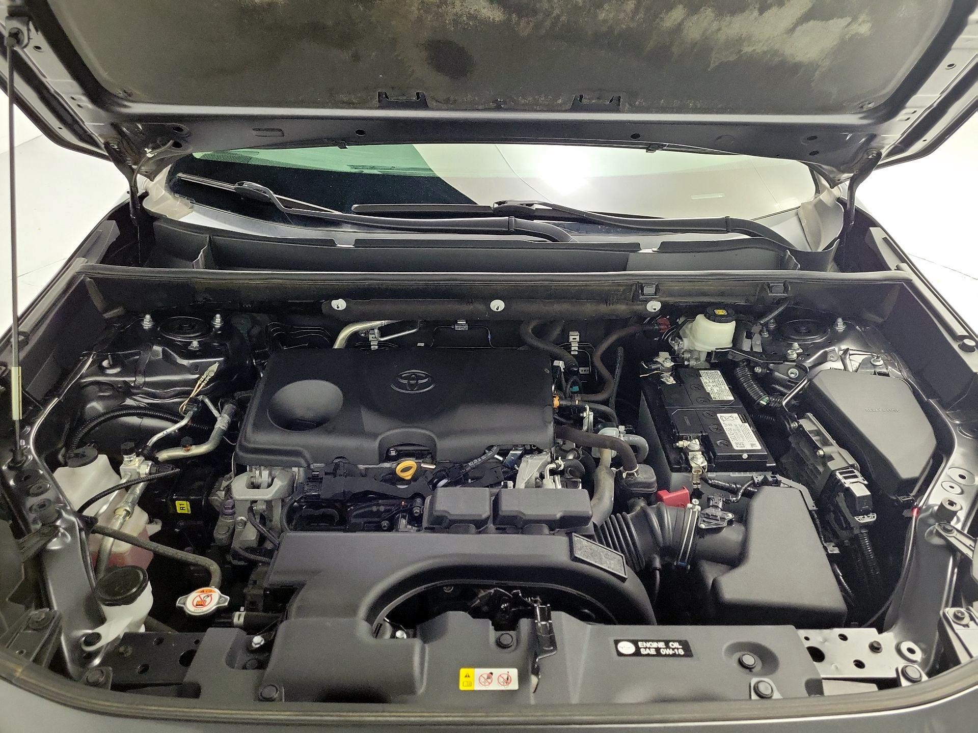 Thumbnail: 2021 Toyota RAV4 - 20