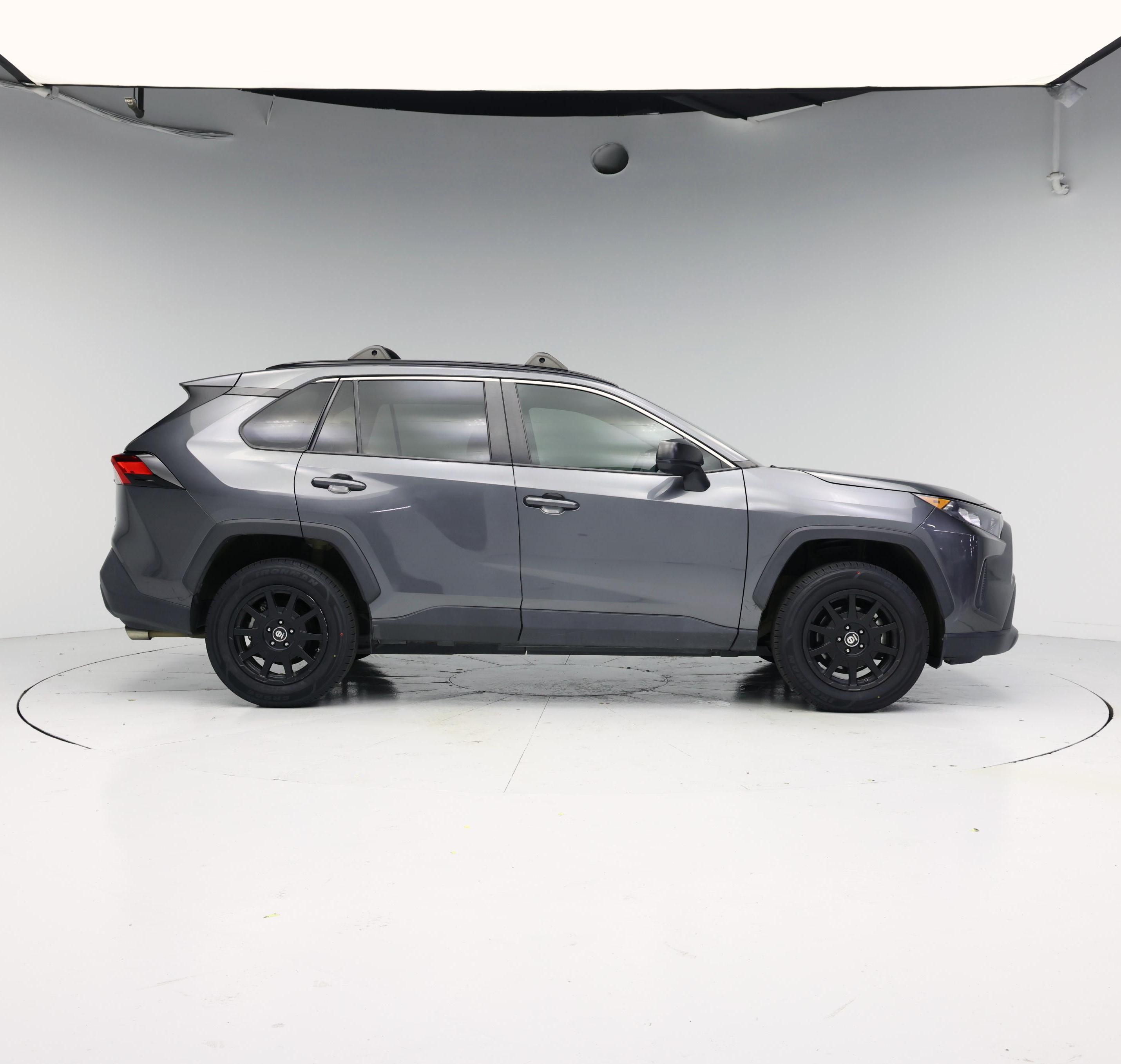 Thumbnail: 2021 Toyota RAV4 - 7