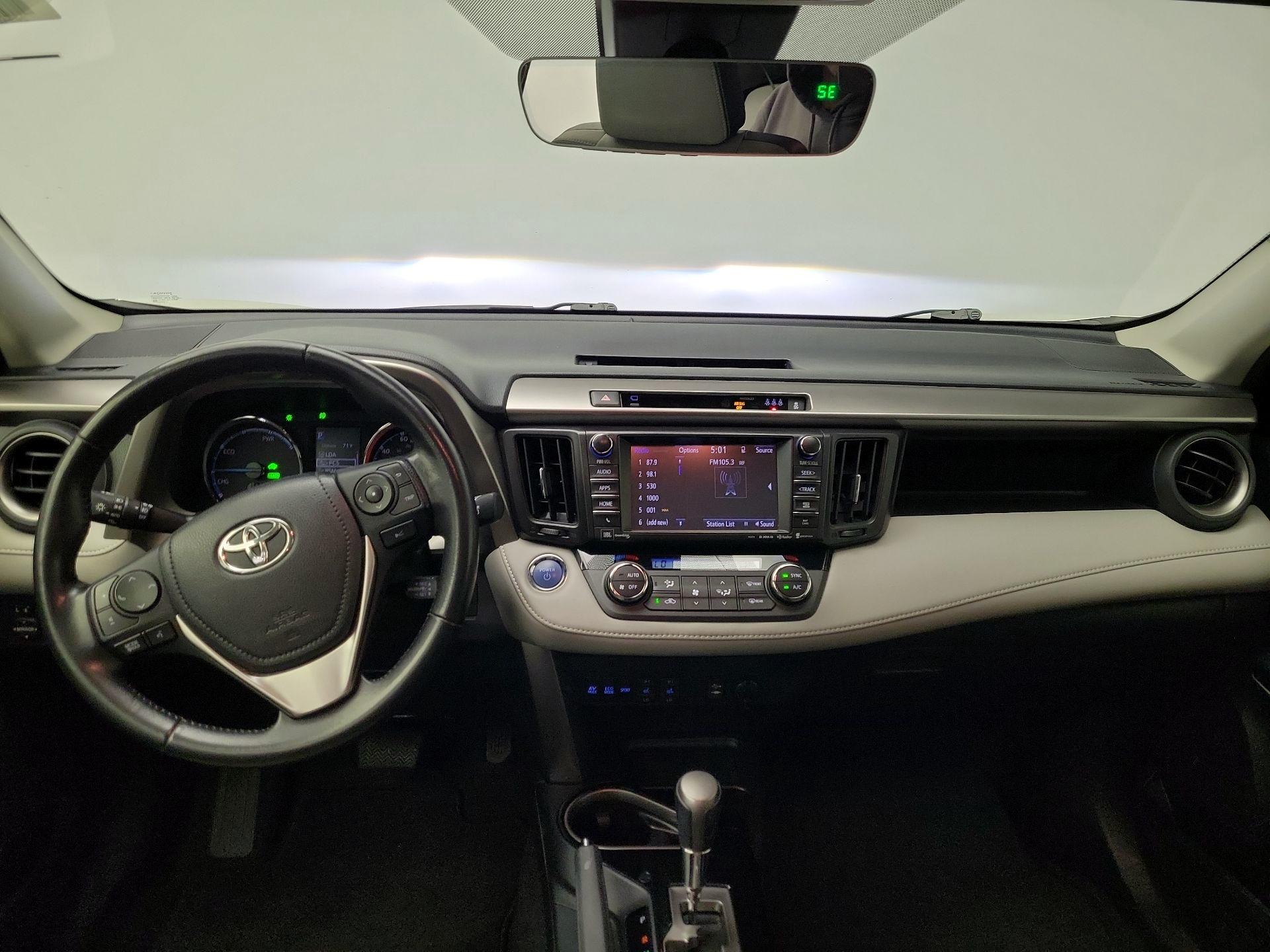 Thumbnail: 2018 Toyota RAV4 - 9