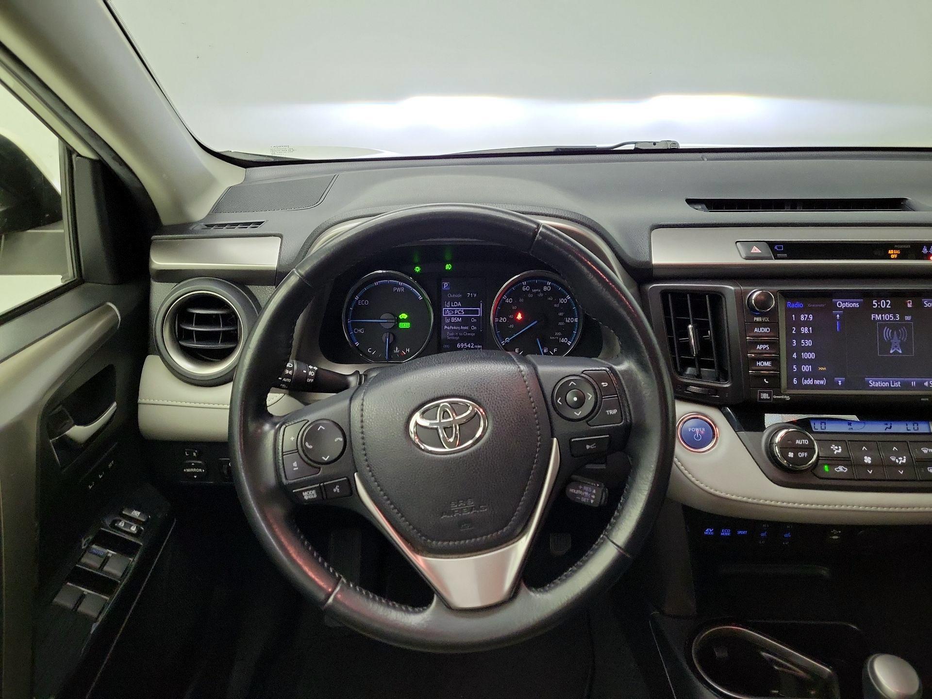 Thumbnail: 2018 Toyota RAV4 - 10