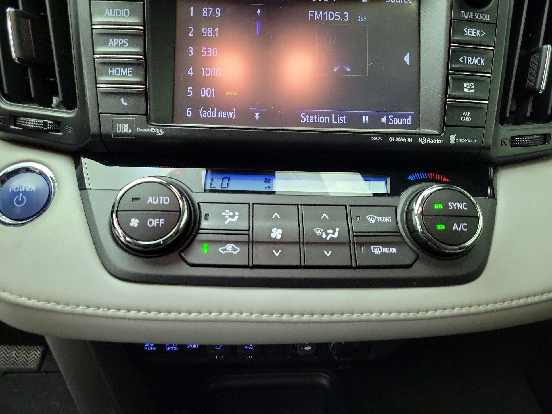 Thumbnail: 2018 Toyota RAV4 - 16