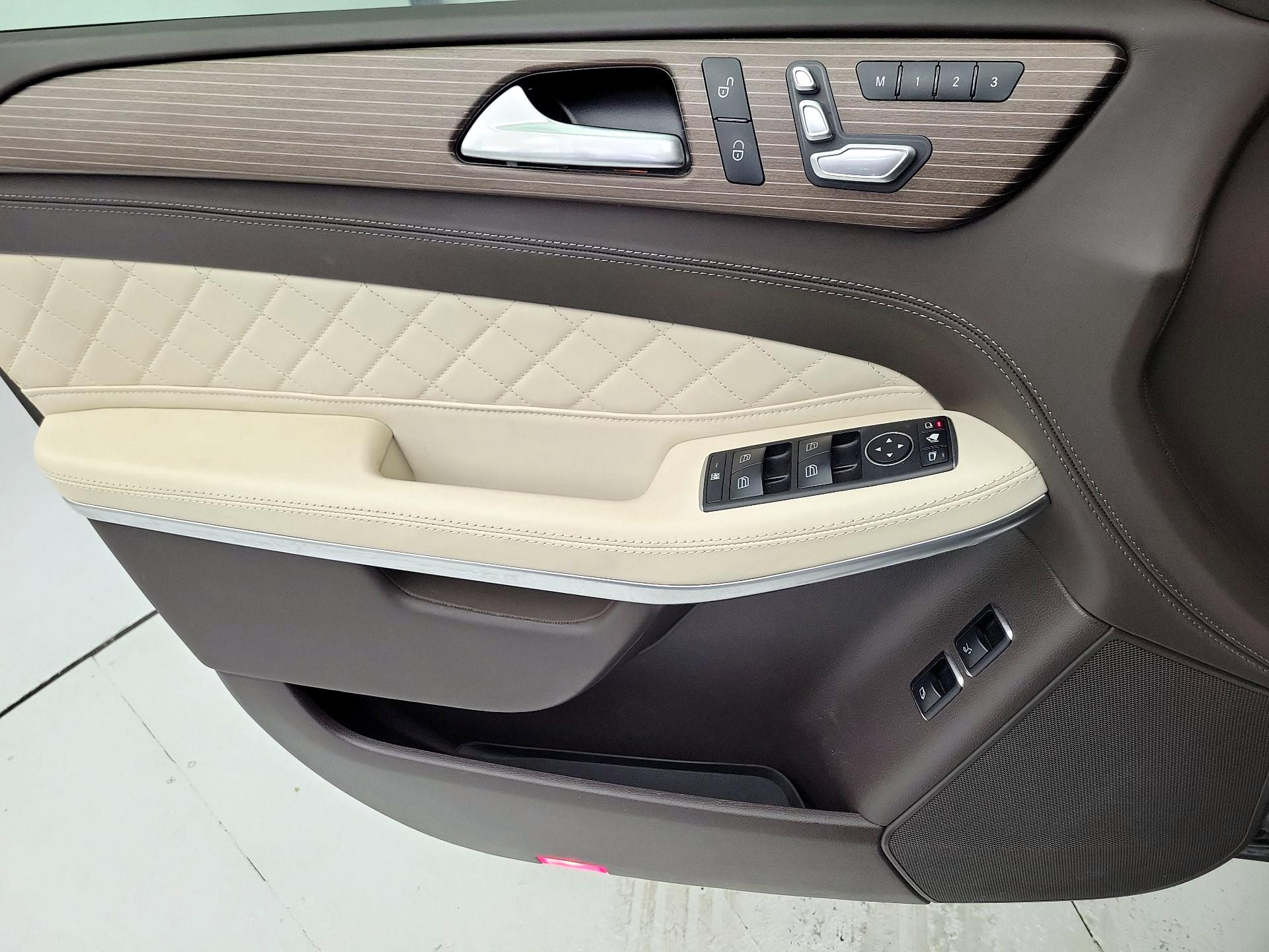Thumbnail: 2019 Mercedes-Benz GLS - 12