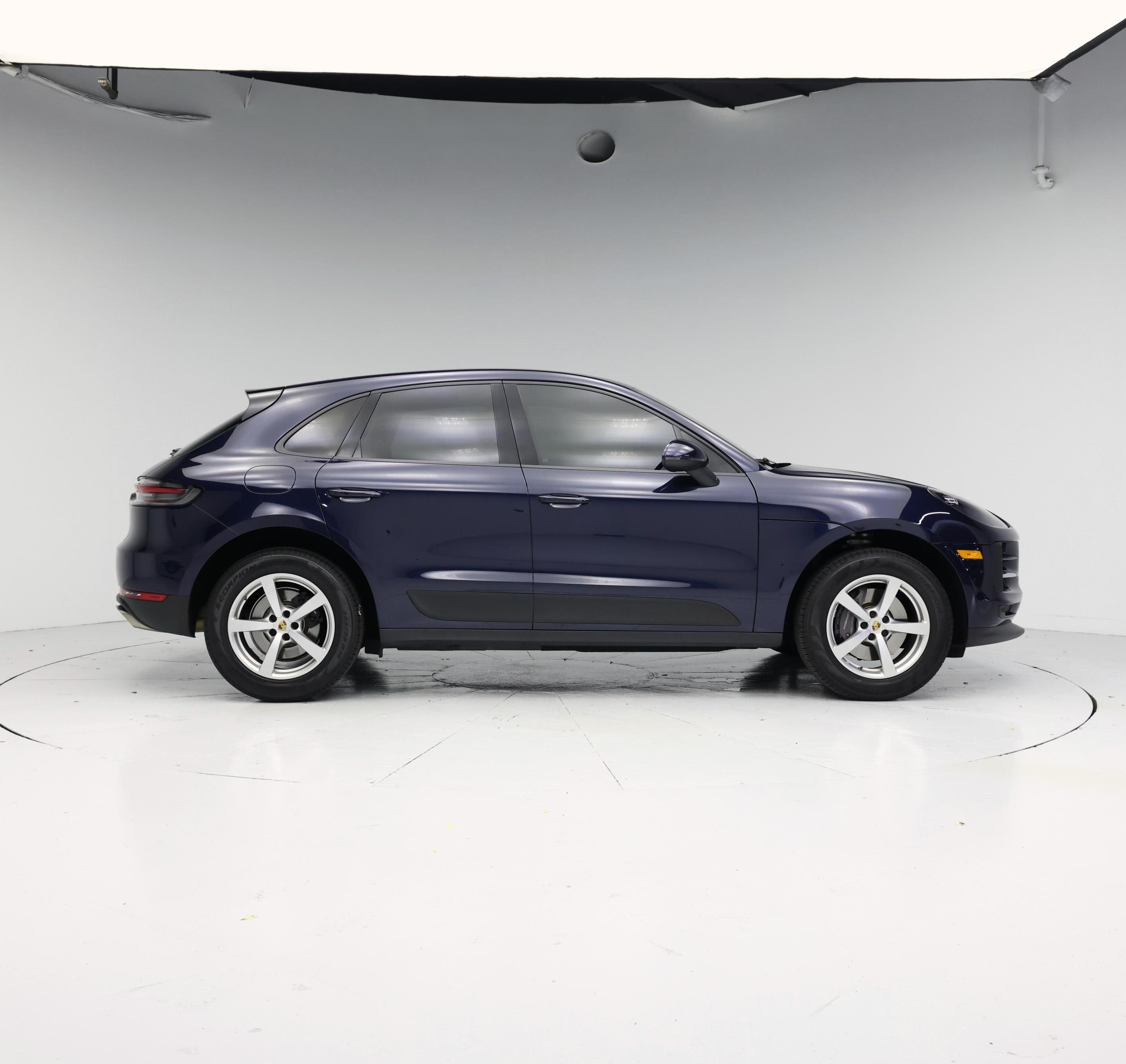 Thumbnail: 2021 Porsche Macan - 7