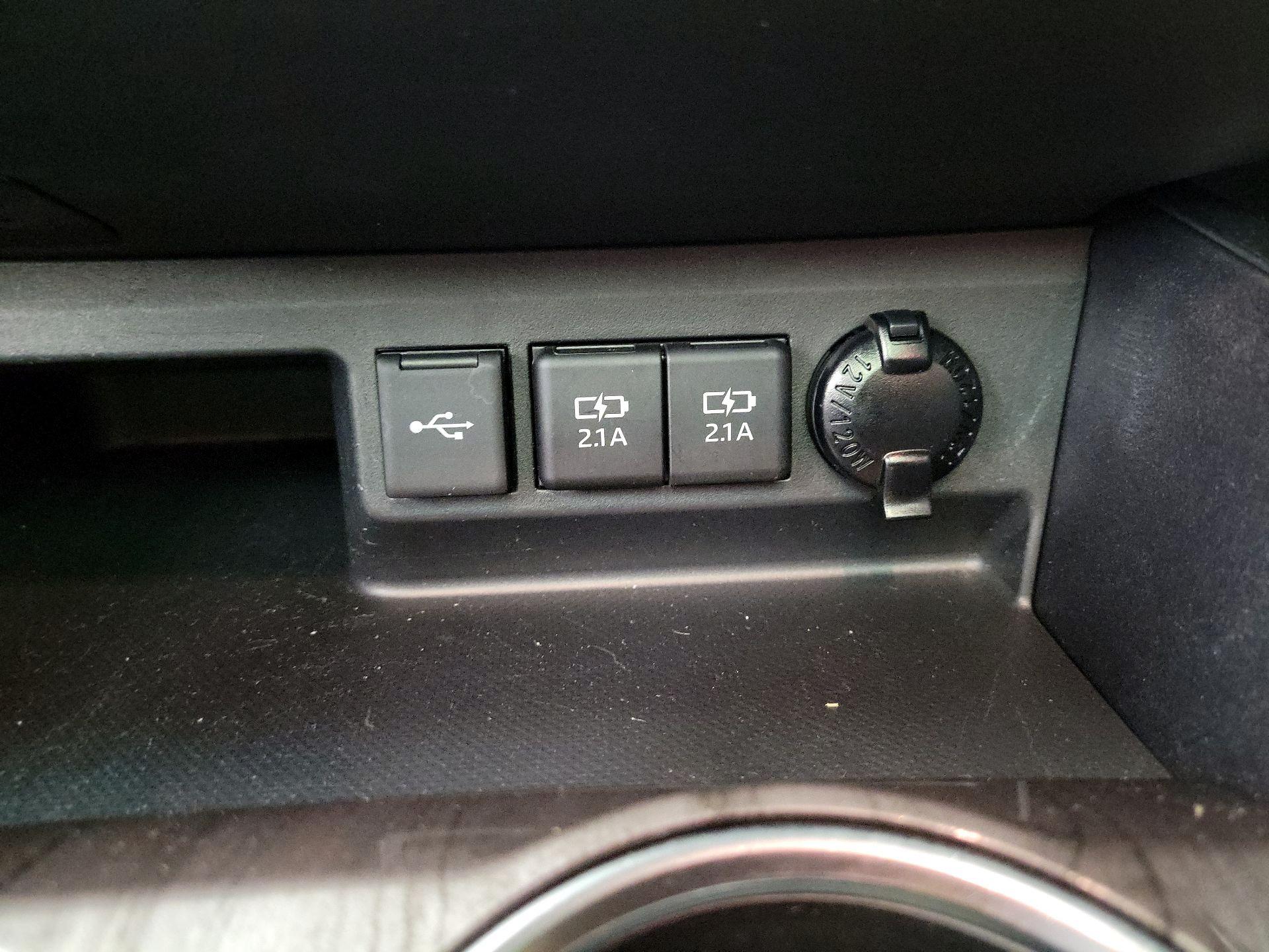 Thumbnail: 2021 Toyota Highlander - 19