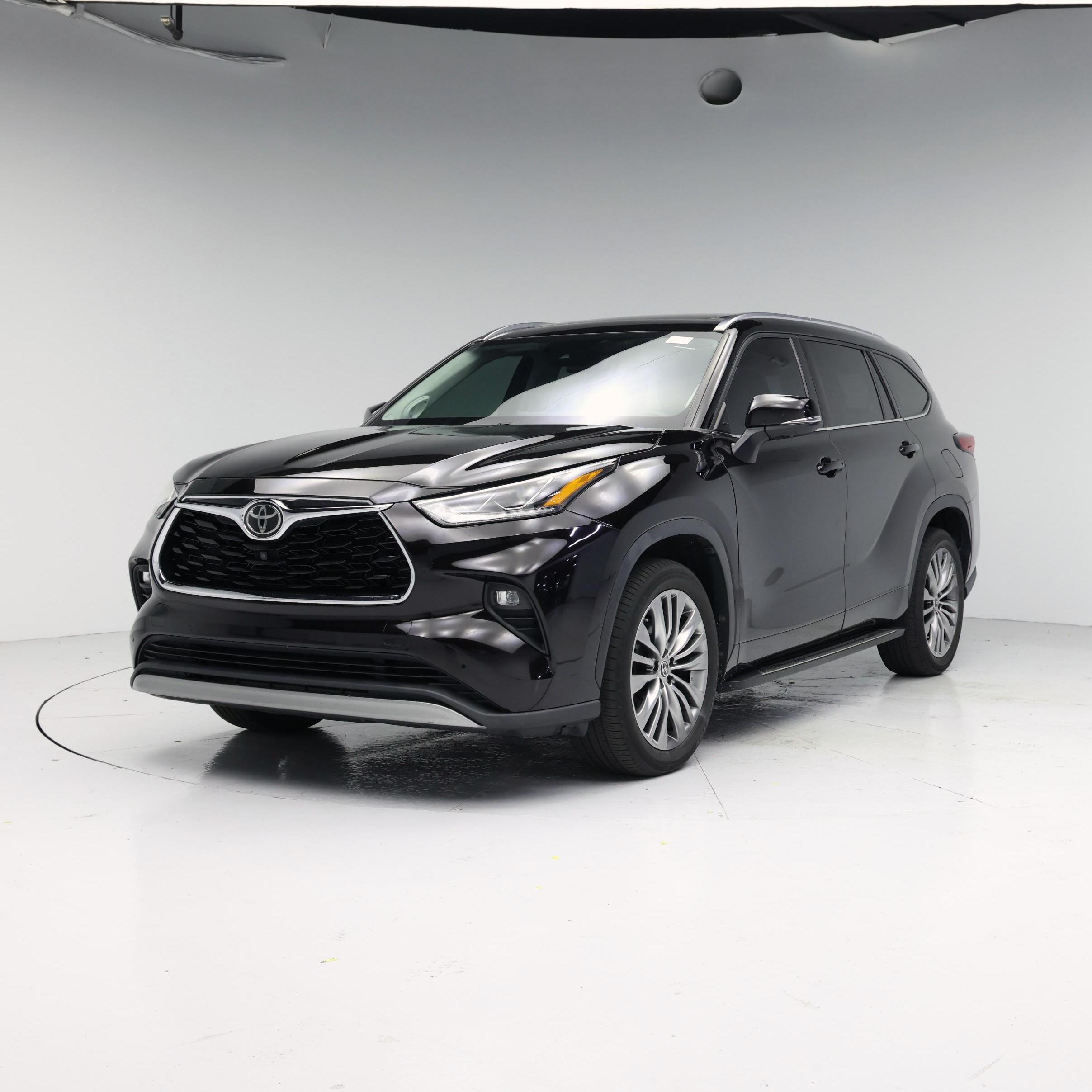 Thumbnail: 2021 Toyota Highlander - 4