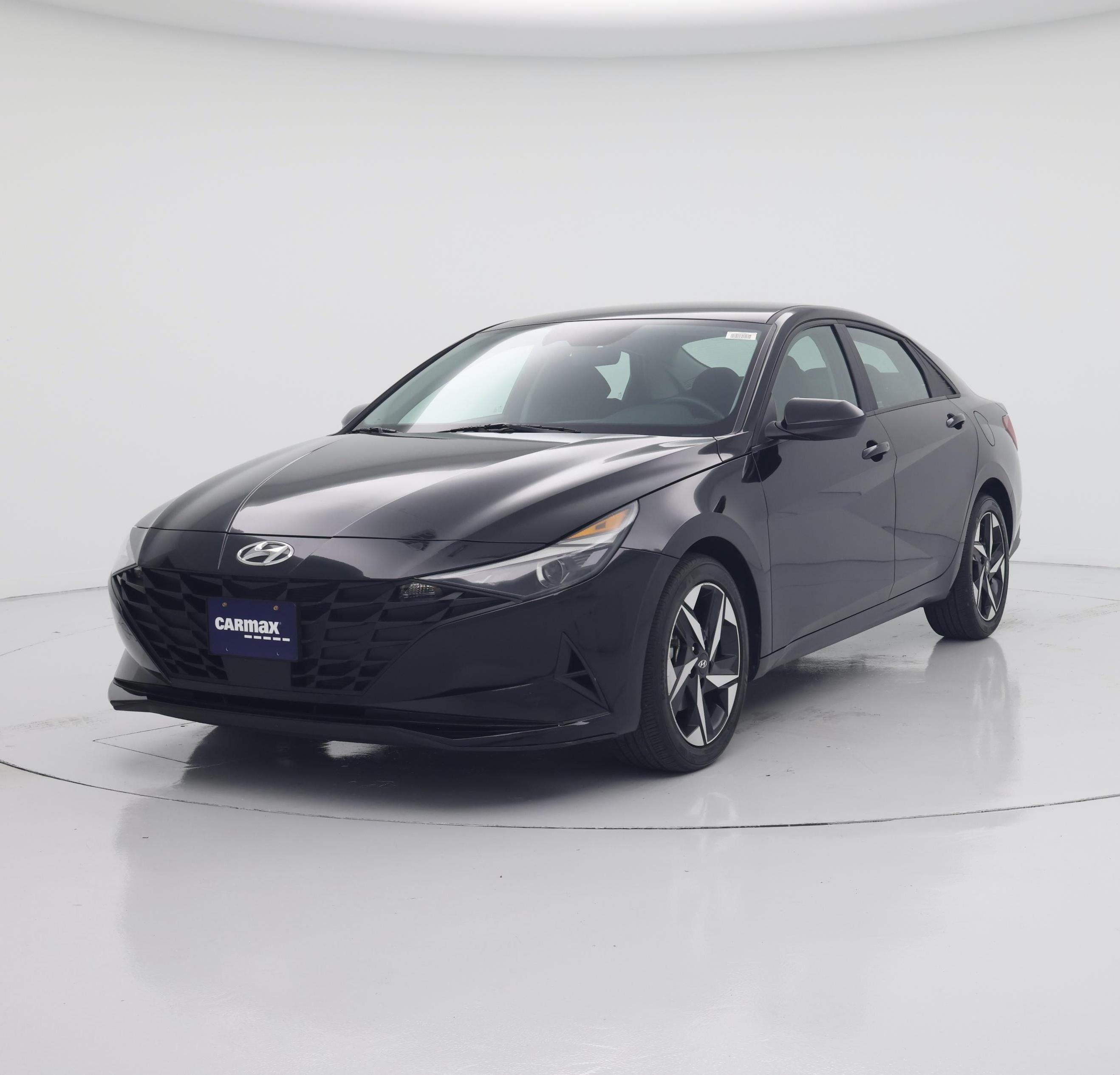 Thumbnail: 2023 Hyundai Elantra - 4