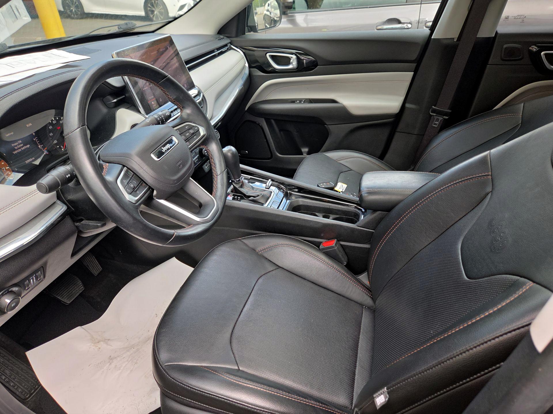 Thumbnail: 2022 Jeep Compass - 11