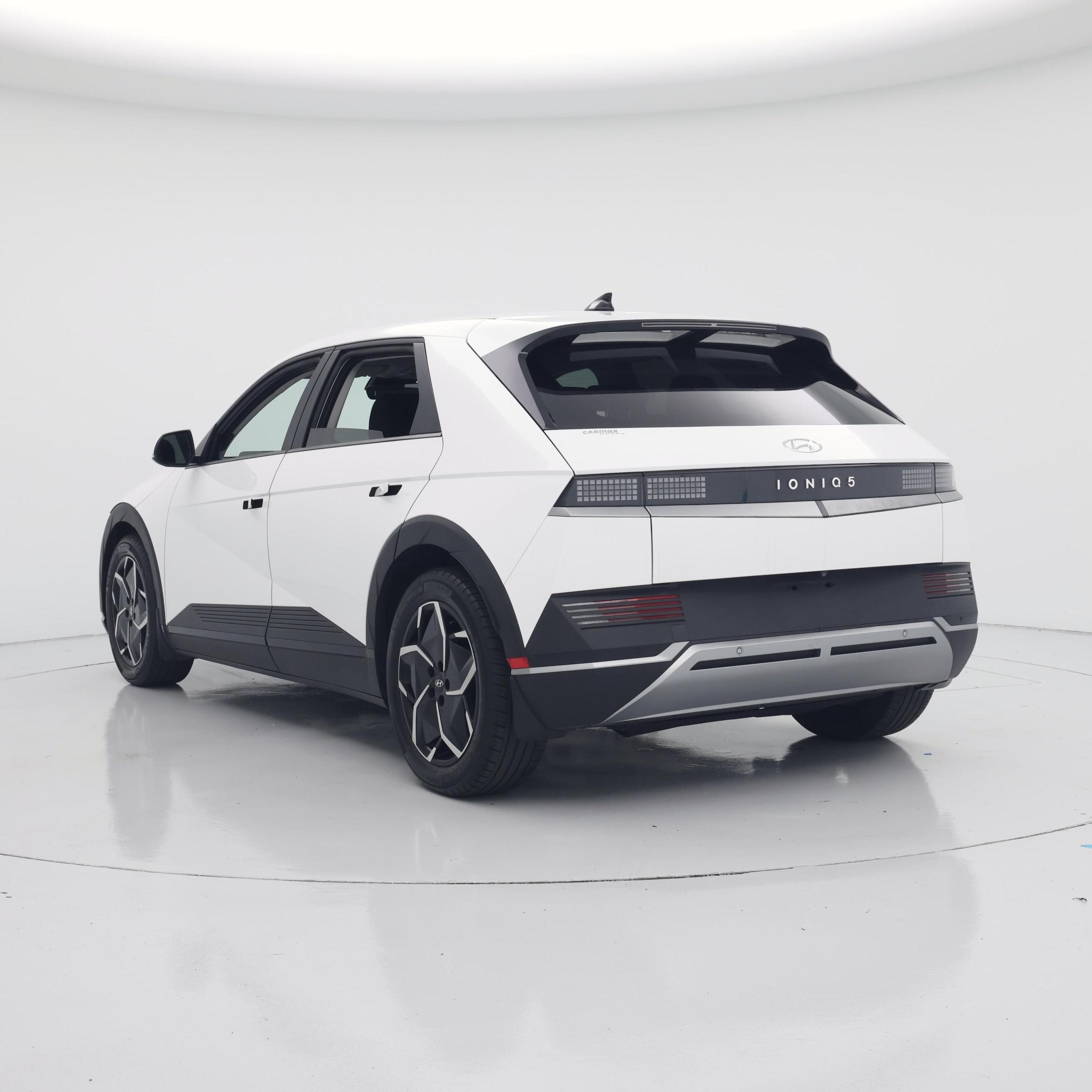 Thumbnail: 2023 Hyundai Ioniq 5 - 2