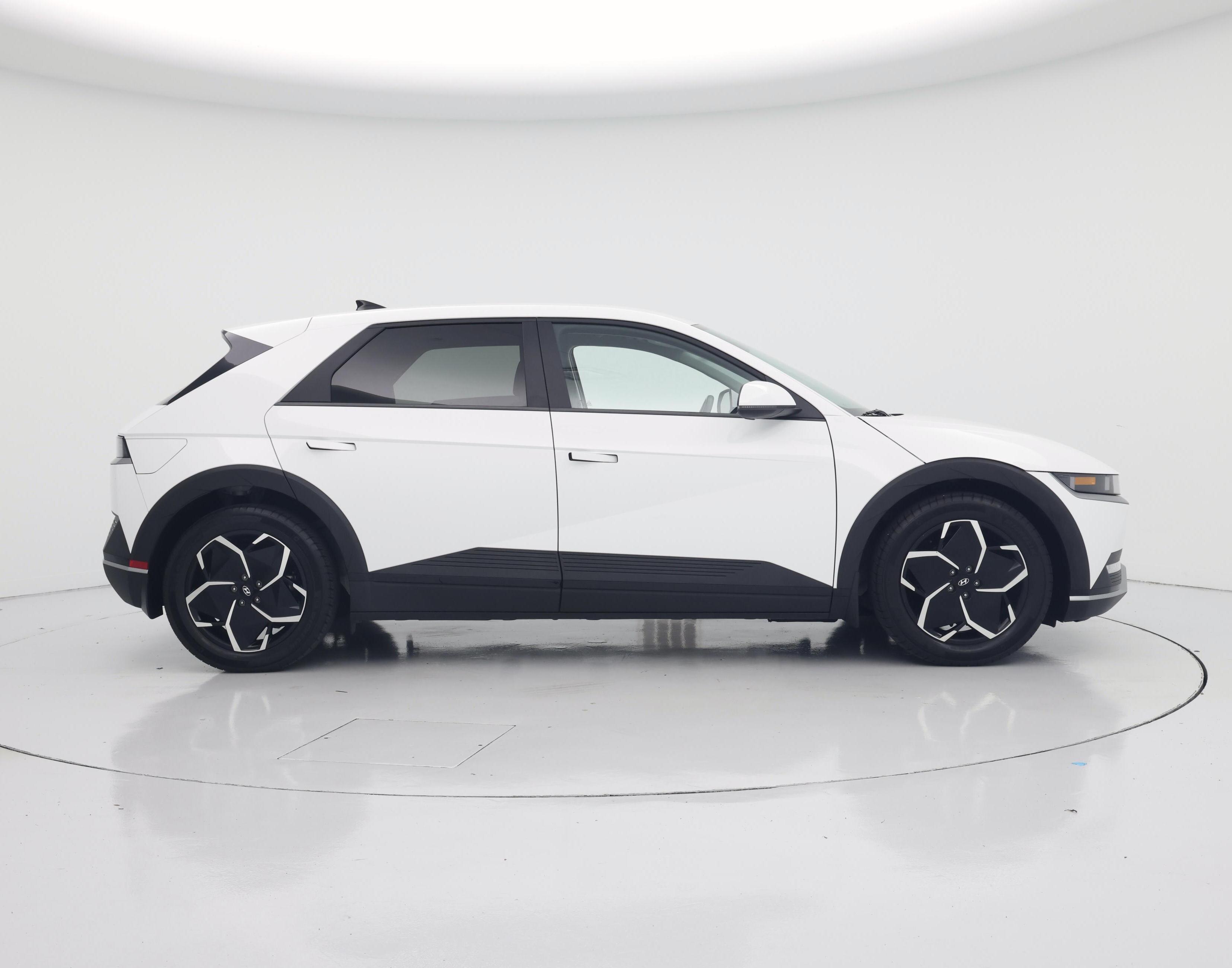 Thumbnail: 2023 Hyundai Ioniq 5 - 7