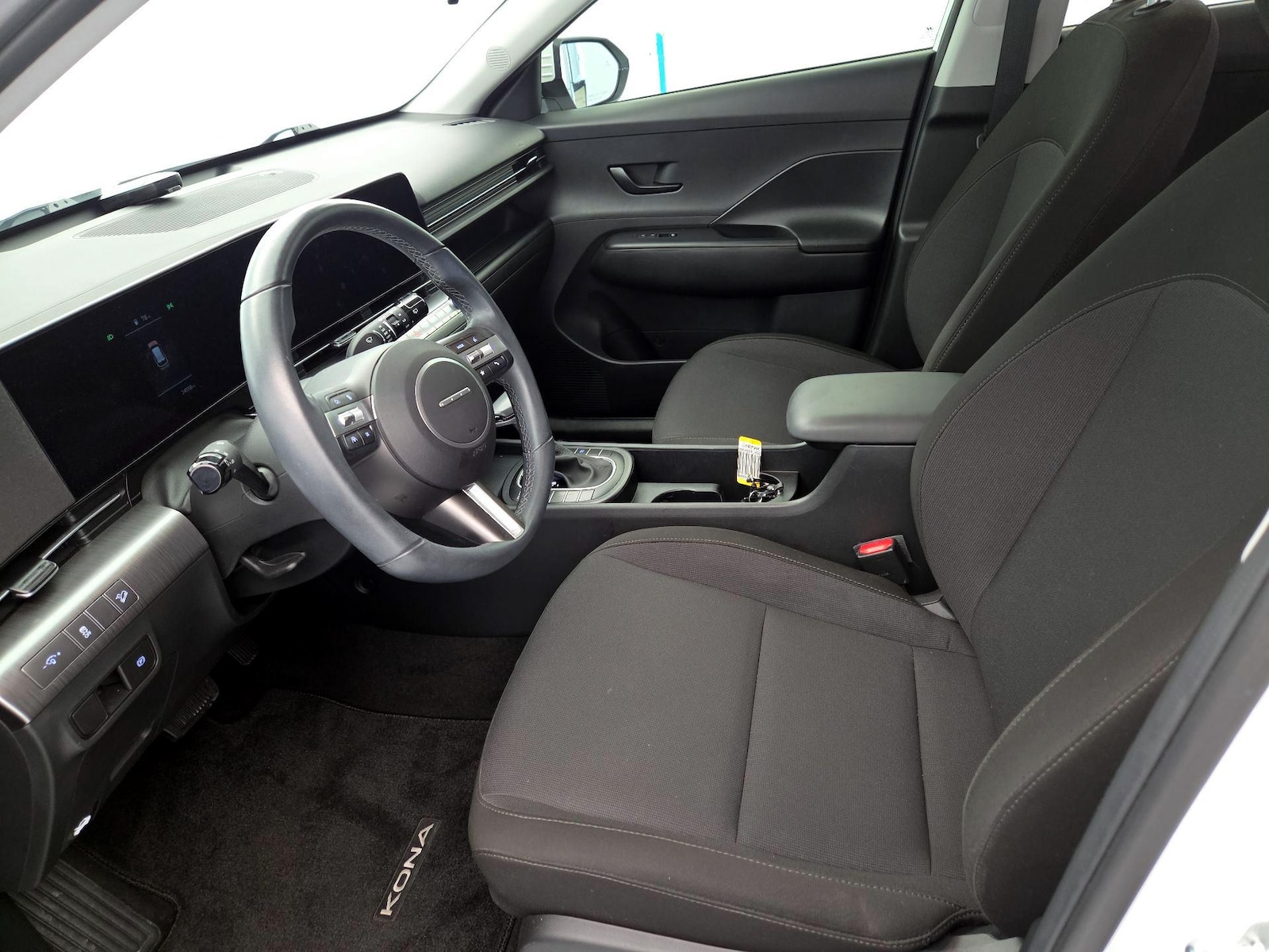 2024 Hyundai Kona SEL - Photo 12