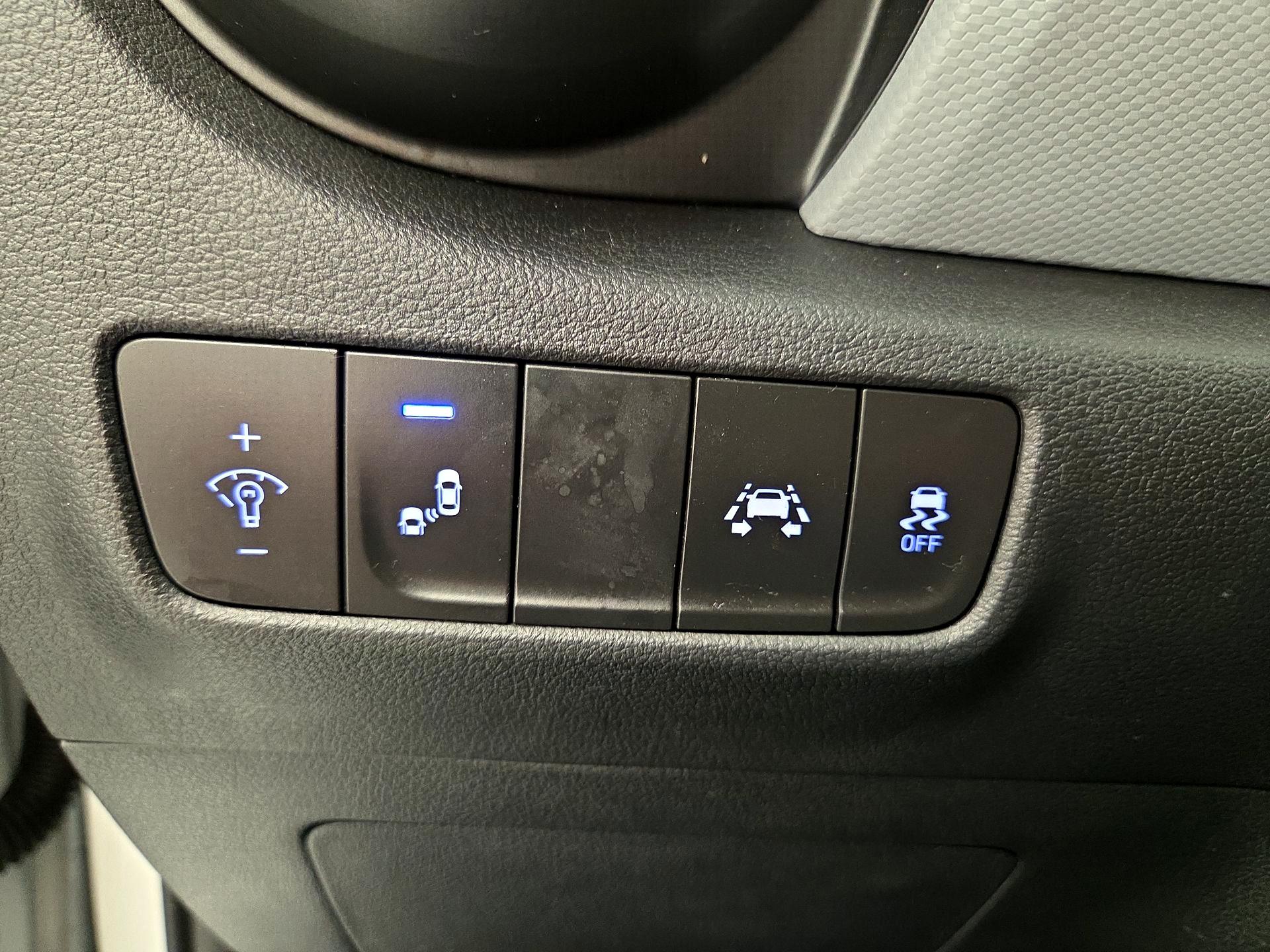 Thumbnail: 2021 Hyundai Kona - 13